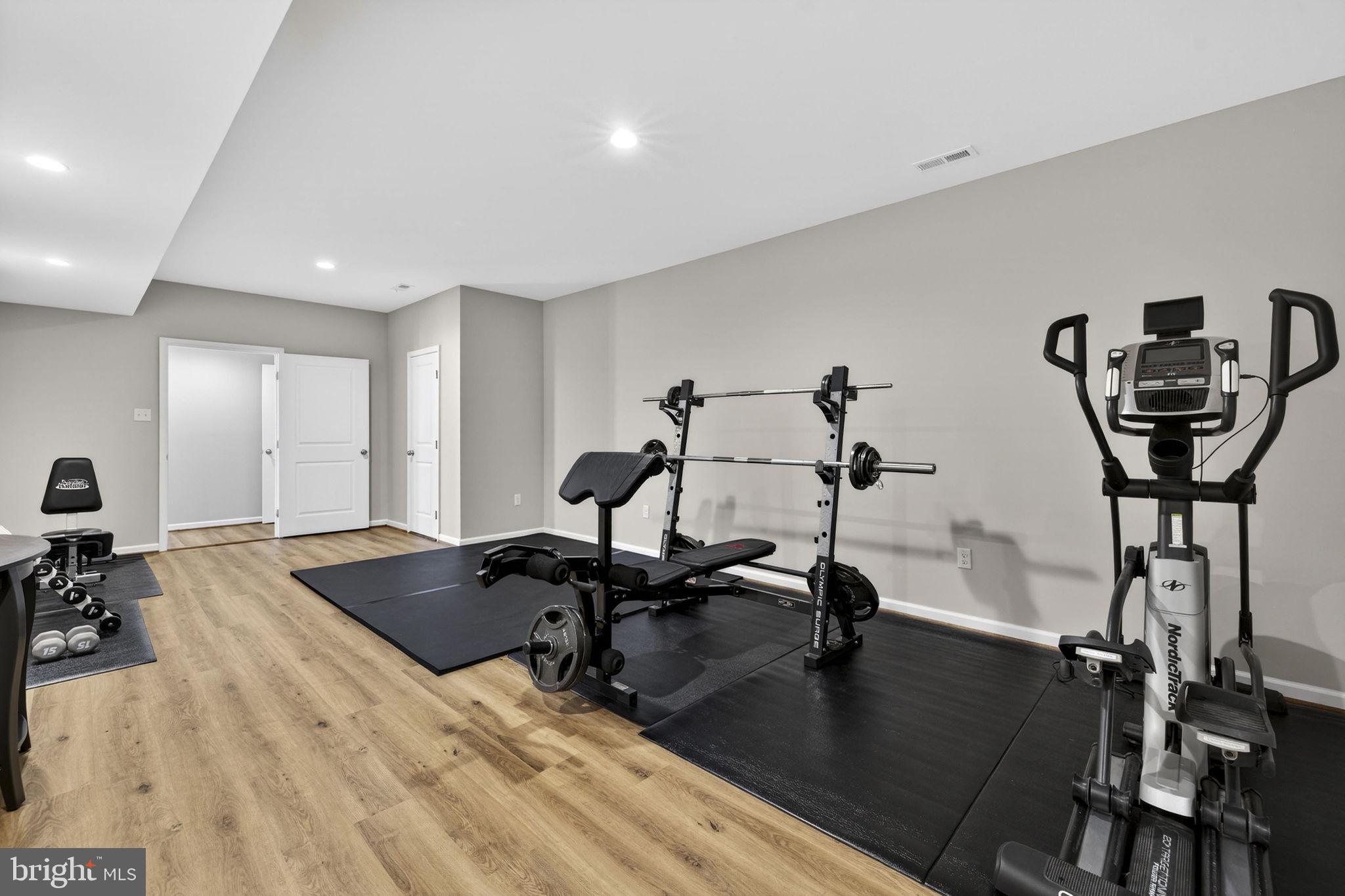 MOUNTAIN VISTA ESTATES - Residential