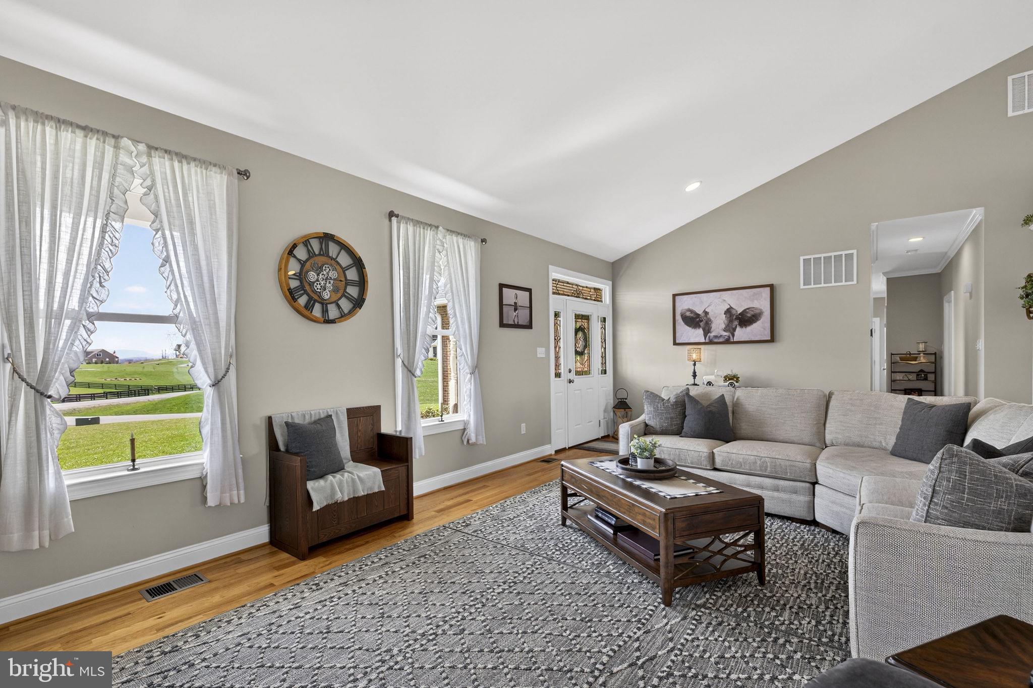 MOUNTAIN VISTA ESTATES - Residential