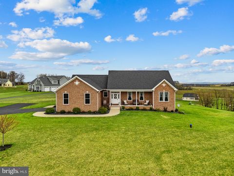 Homes For Sale - 100 Pomme Circle<br/> STEPHENS CITY, VA 22655