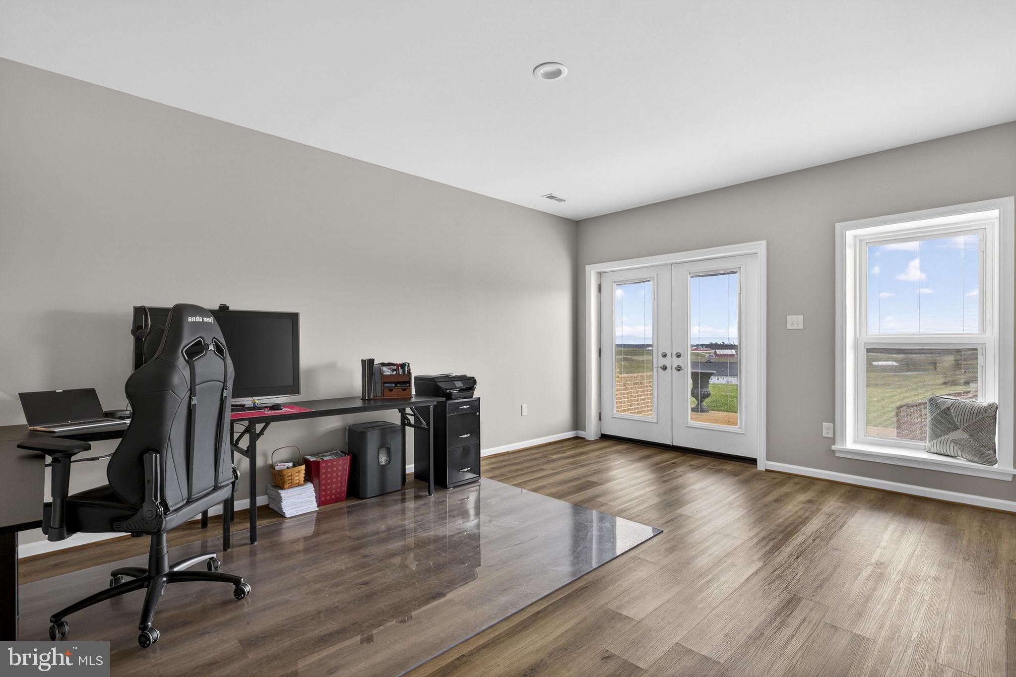 MOUNTAIN VISTA ESTATES - Residential