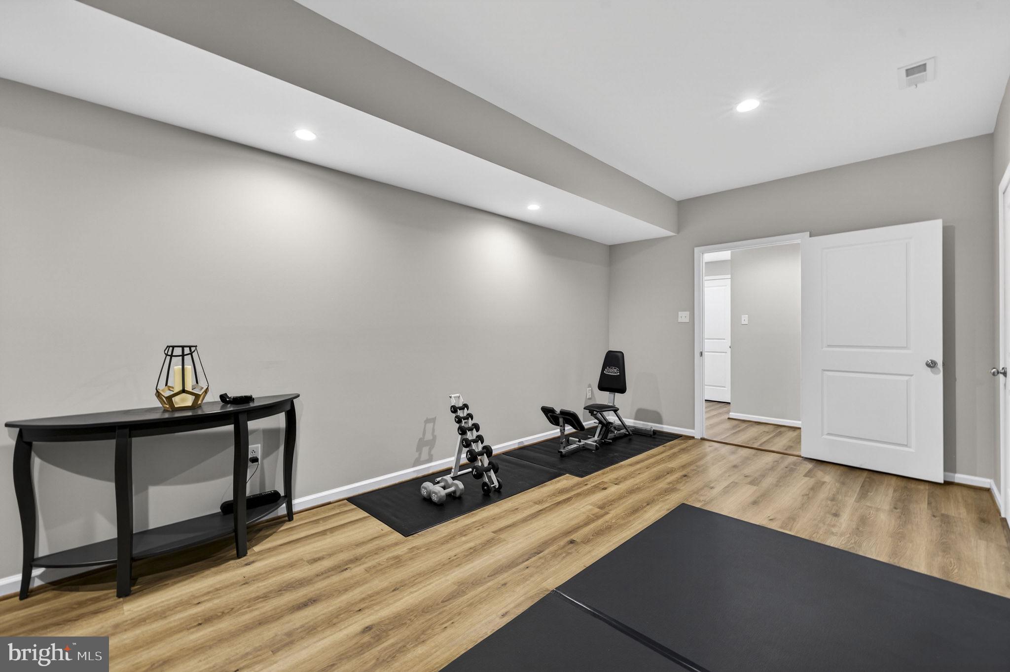 MOUNTAIN VISTA ESTATES - Residential