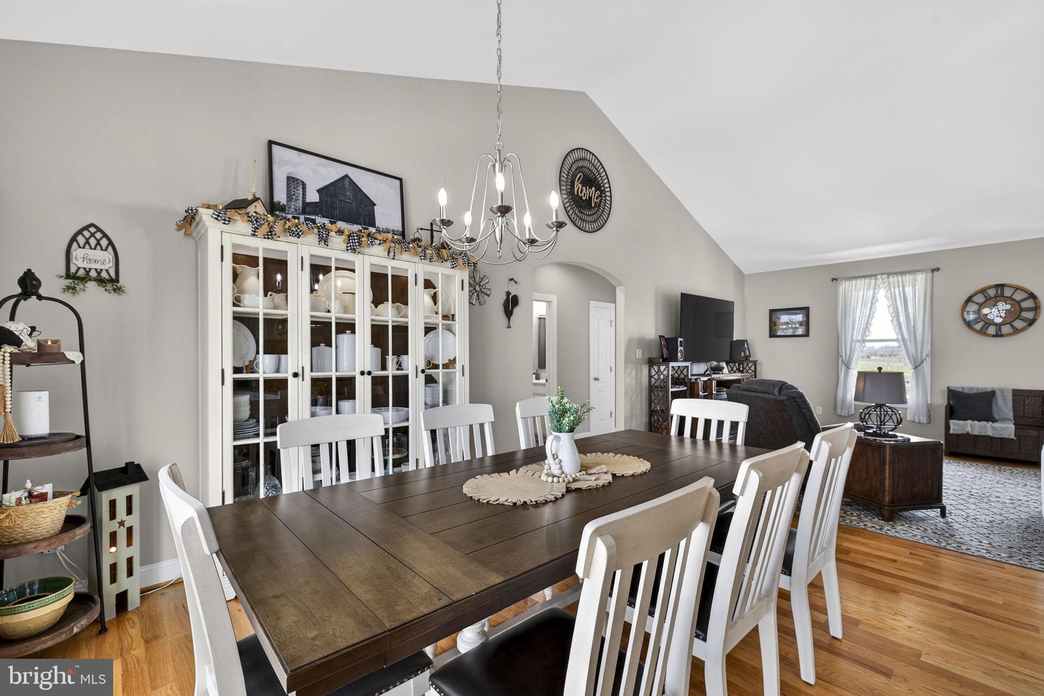 MOUNTAIN VISTA ESTATES - Residential