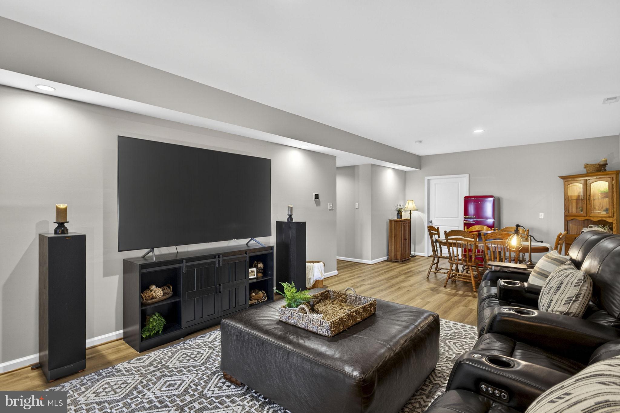 MOUNTAIN VISTA ESTATES - Residential