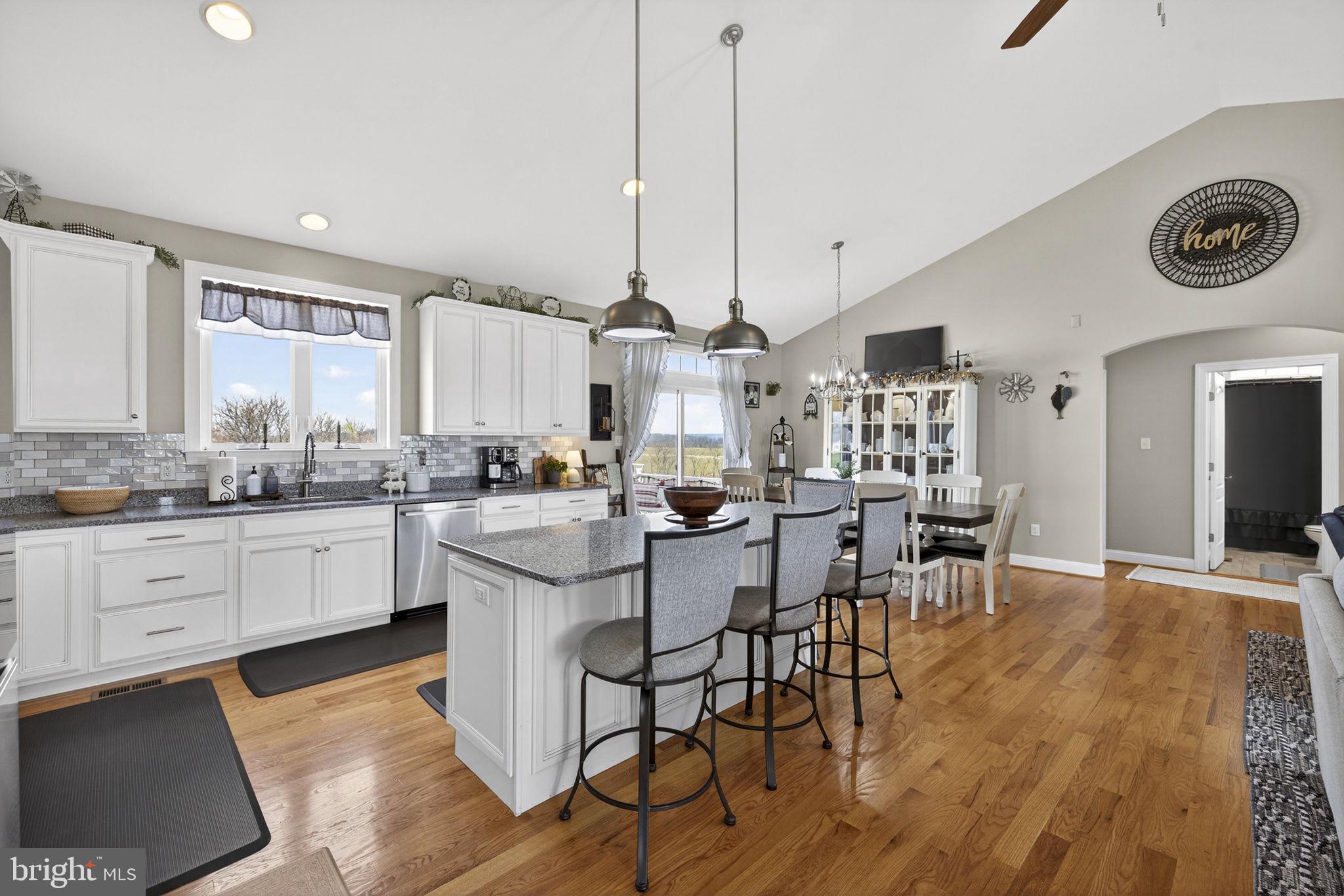 MOUNTAIN VISTA ESTATES - Residential