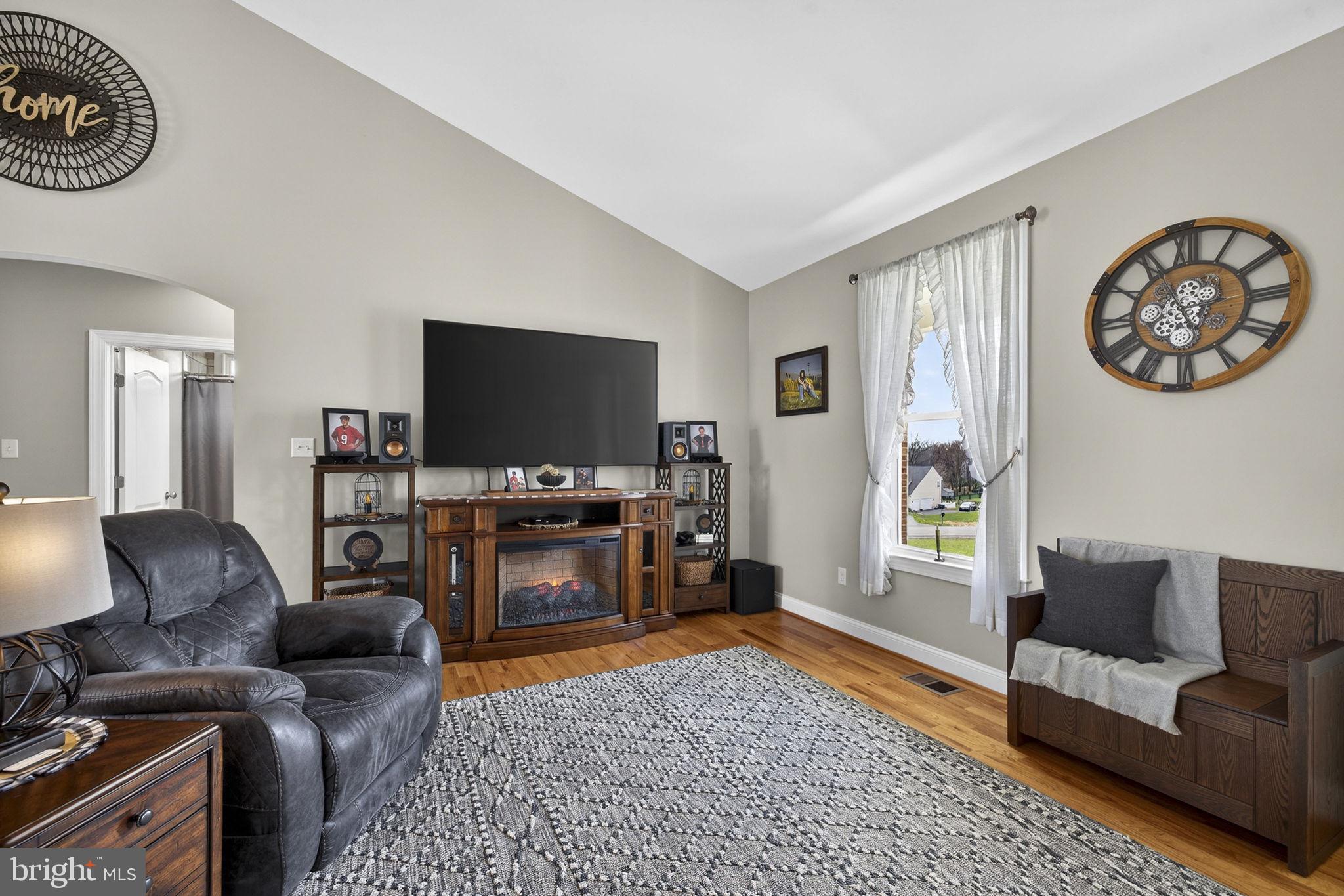 MOUNTAIN VISTA ESTATES - Residential