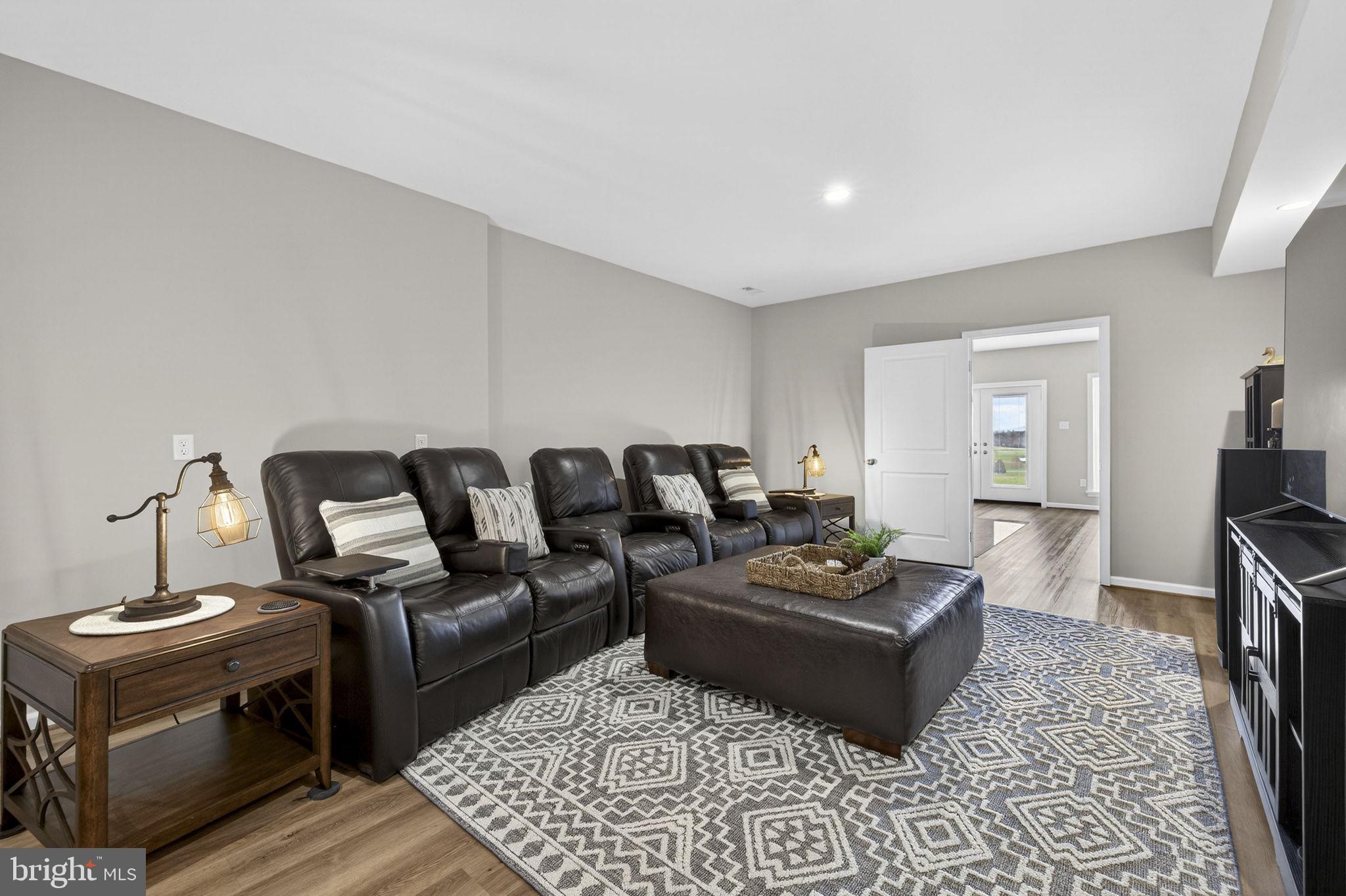 MOUNTAIN VISTA ESTATES - Residential