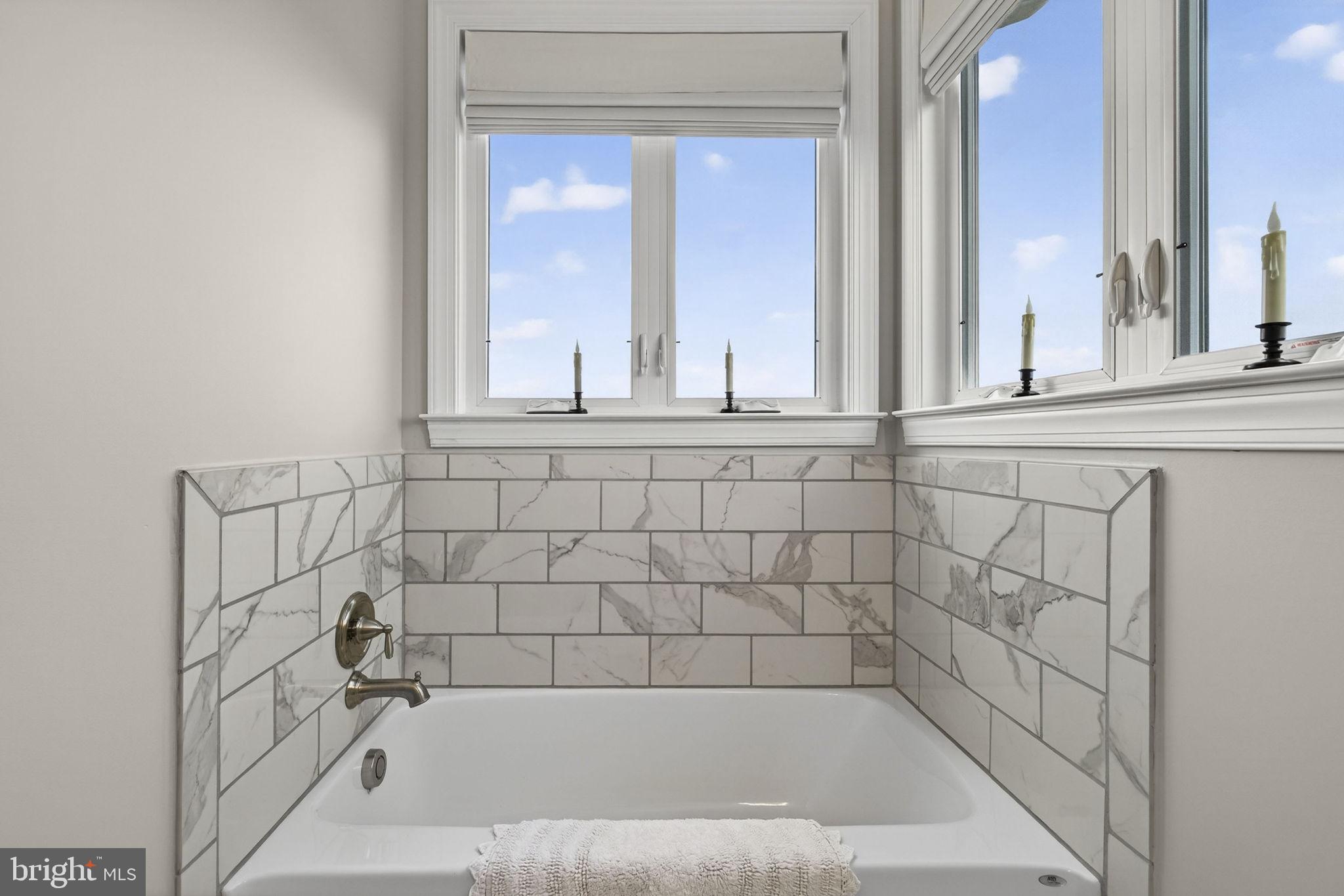 MOUNTAIN VISTA ESTATES - Residential