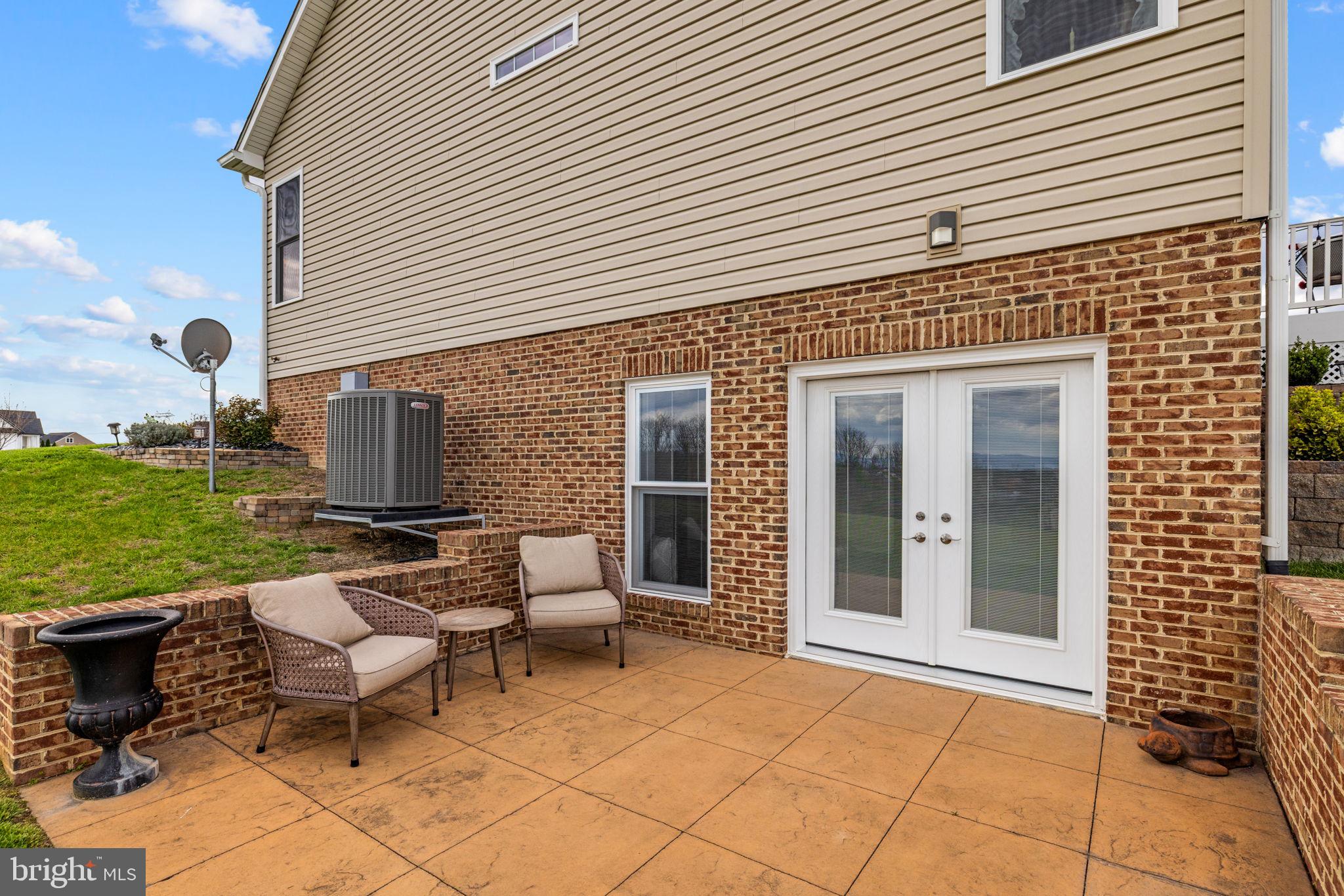 MOUNTAIN VISTA ESTATES - Residential