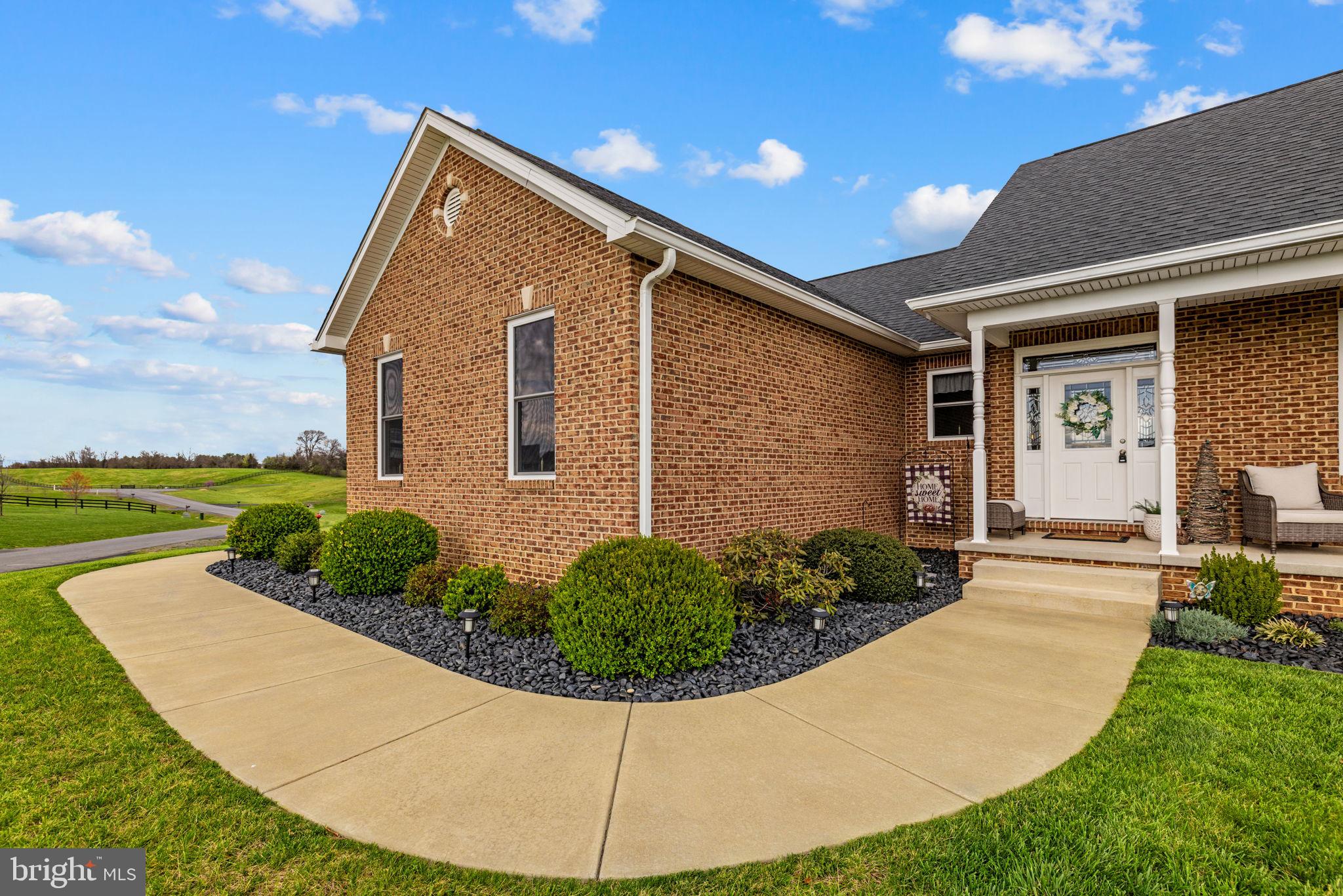 MOUNTAIN VISTA ESTATES - Residential