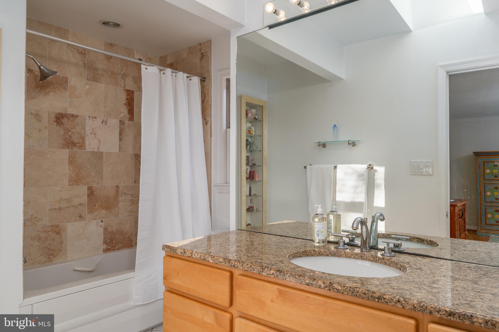 GLEN OAKS - Residential