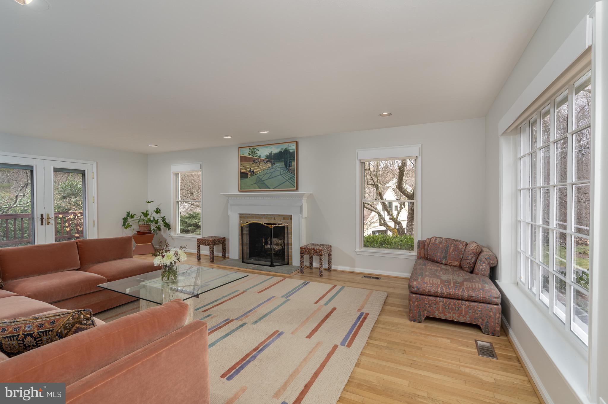 GLEN OAKS - Residential