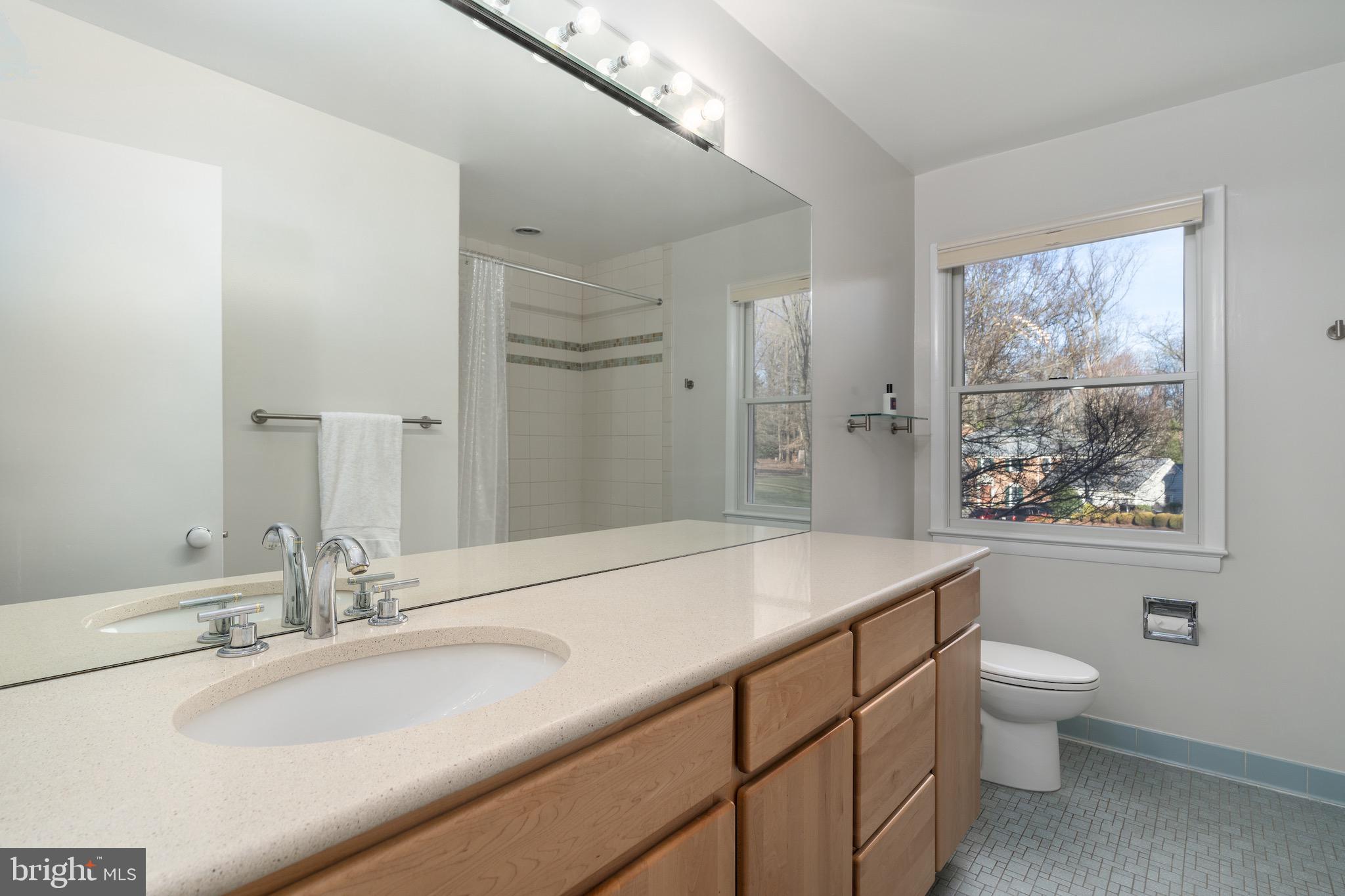 GLEN OAKS - Residential