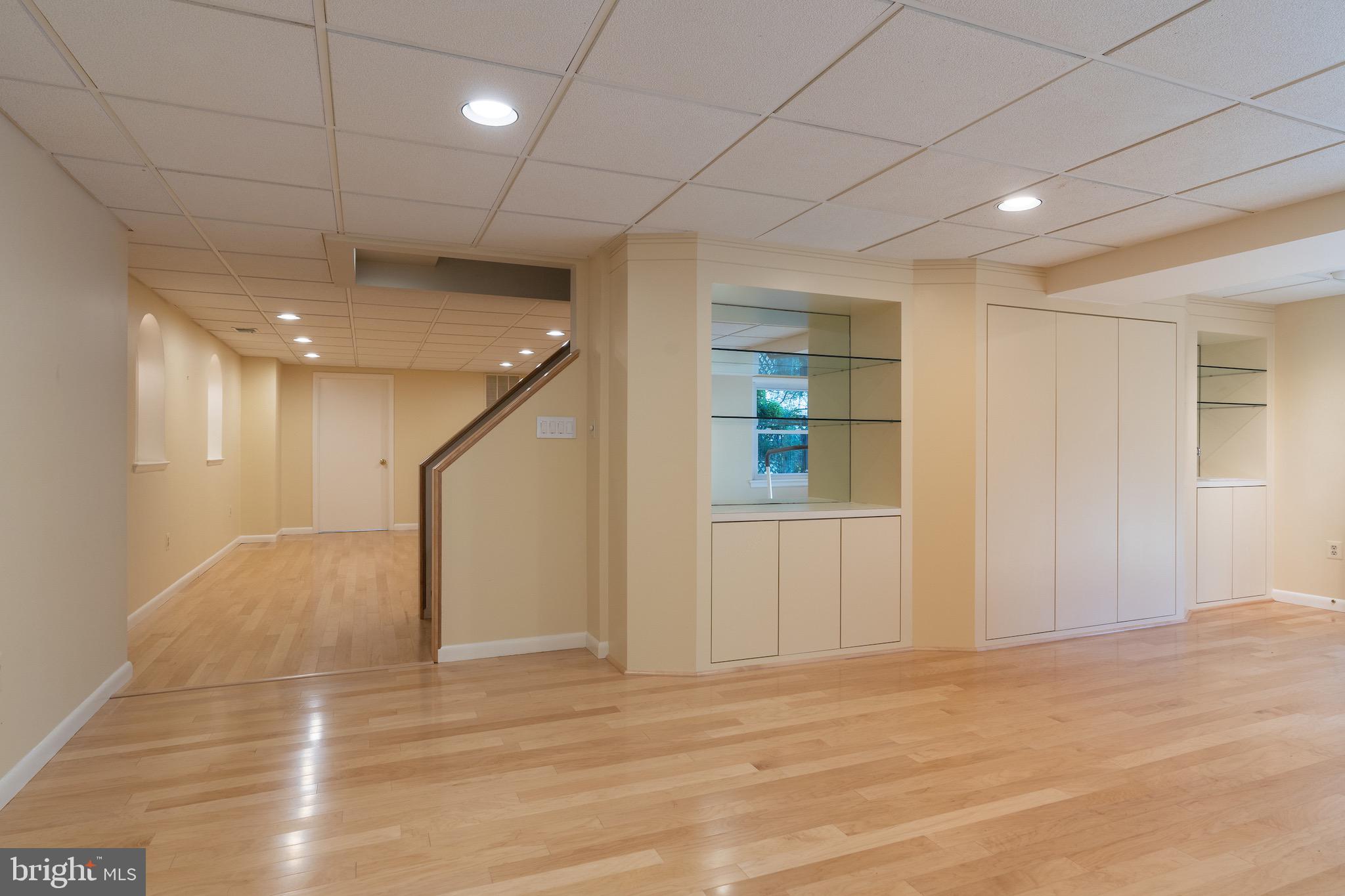 GLEN OAKS - Residential