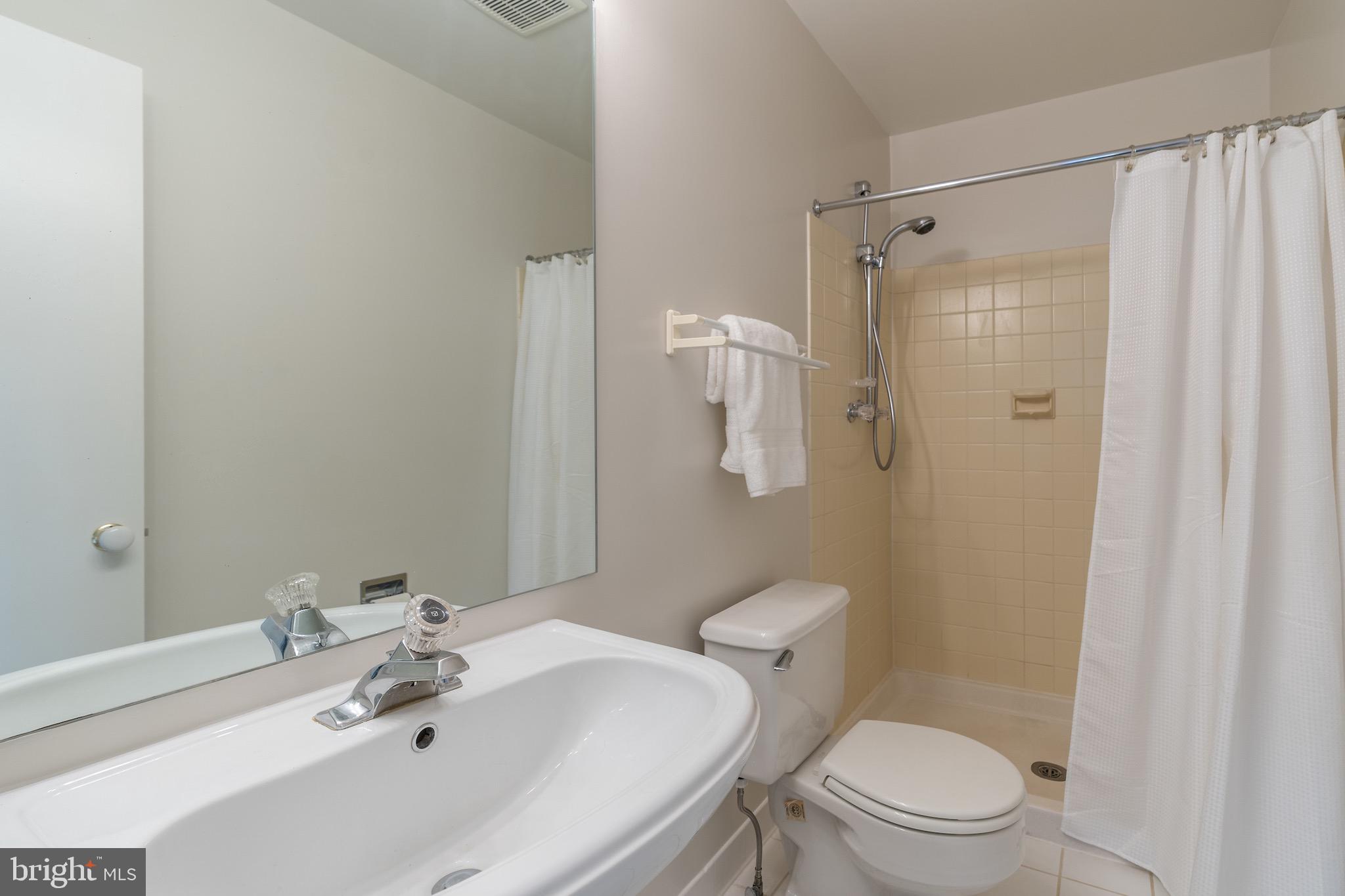 GLEN OAKS - Residential