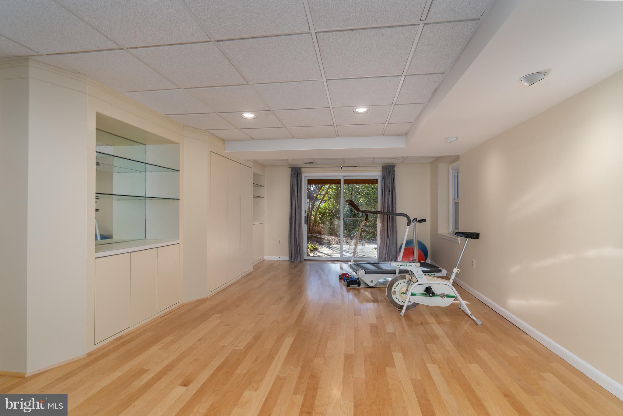 GLEN OAKS - Residential