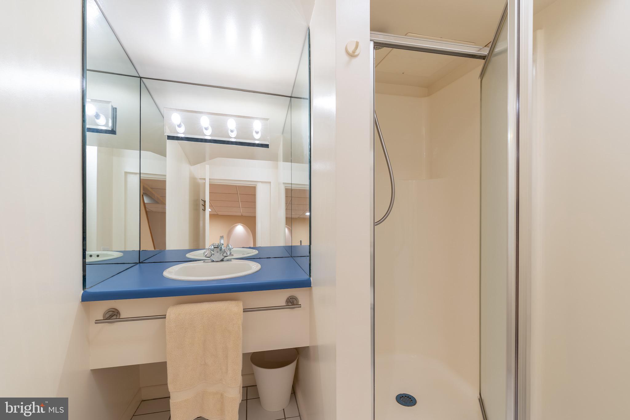 GLEN OAKS - Residential