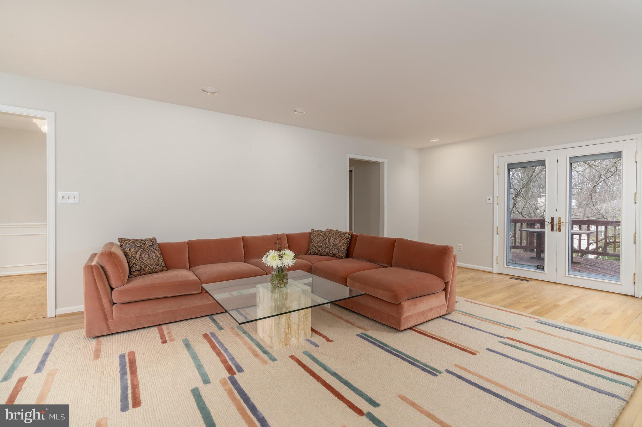 GLEN OAKS - Residential