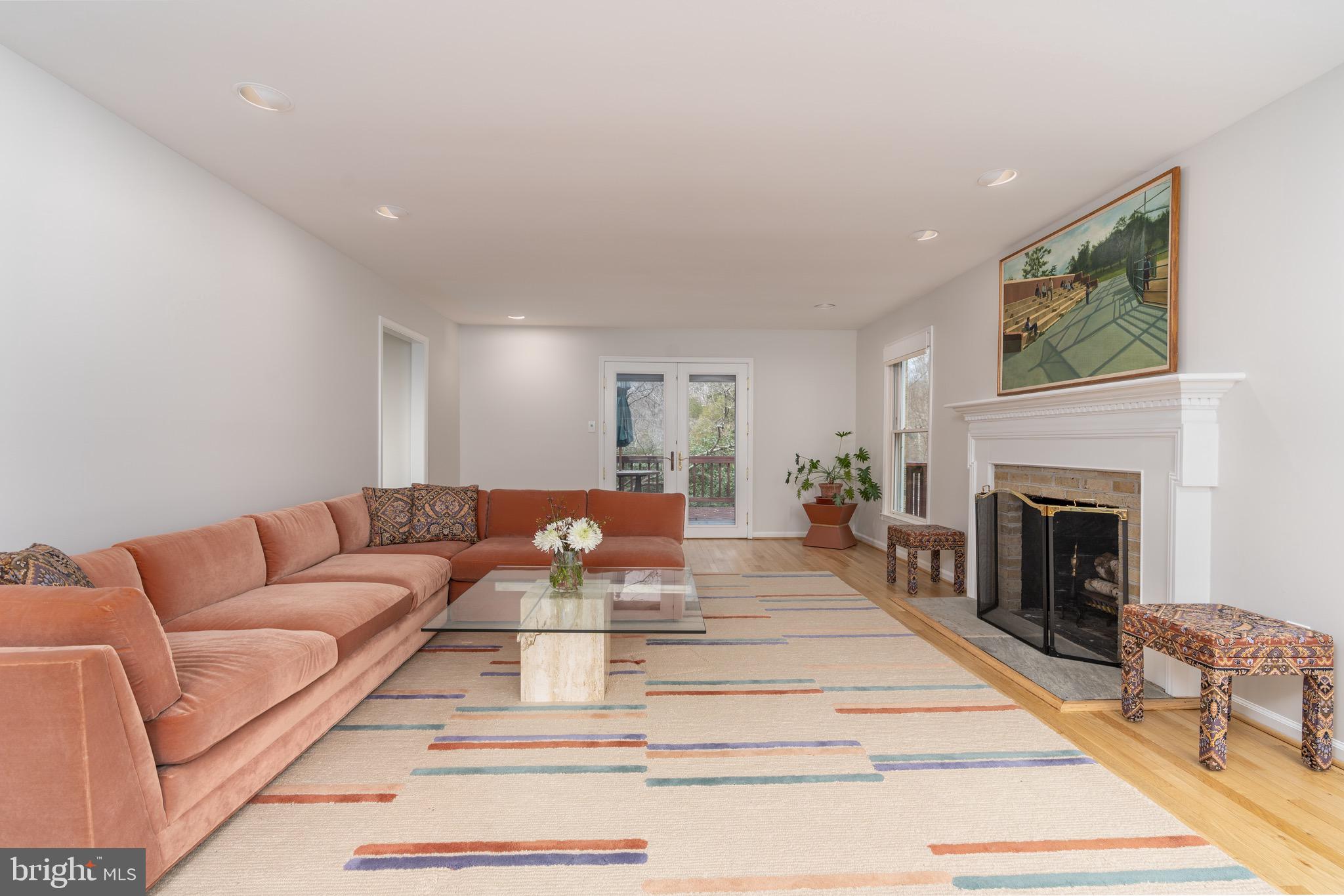 GLEN OAKS - Residential