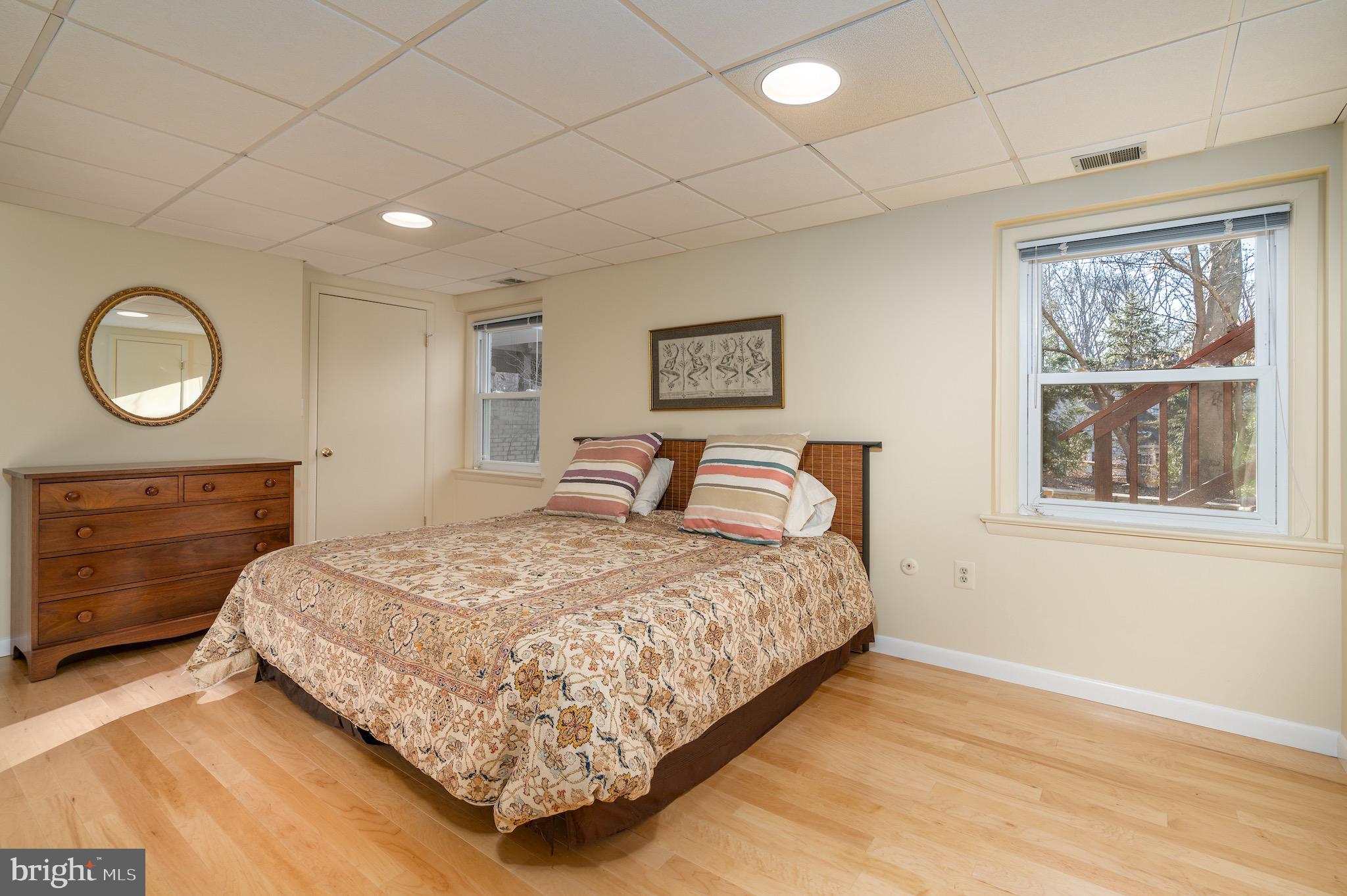 GLEN OAKS - Residential