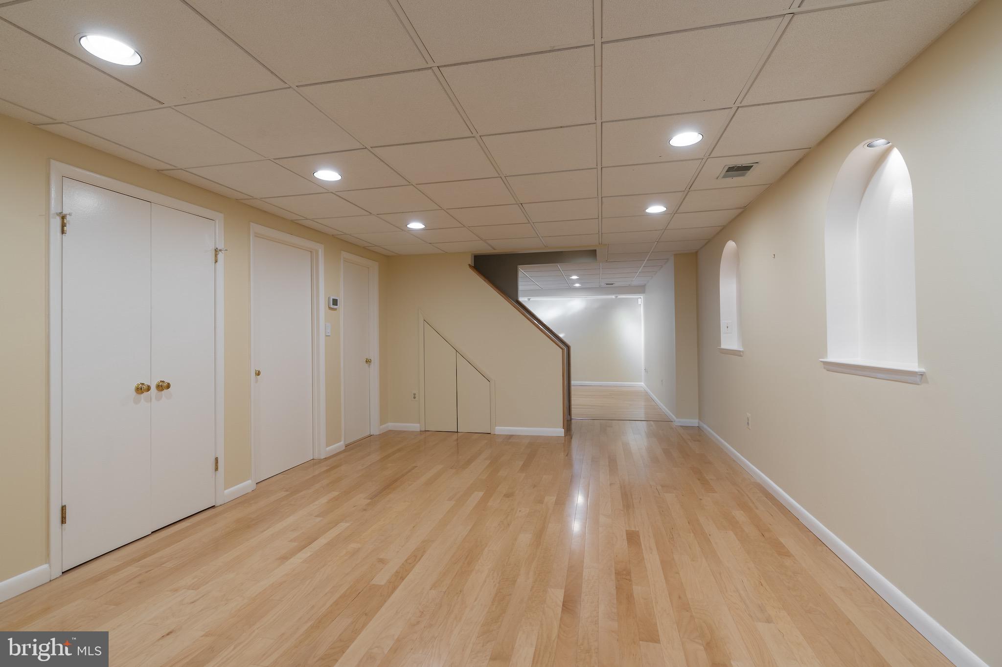 GLEN OAKS - Residential