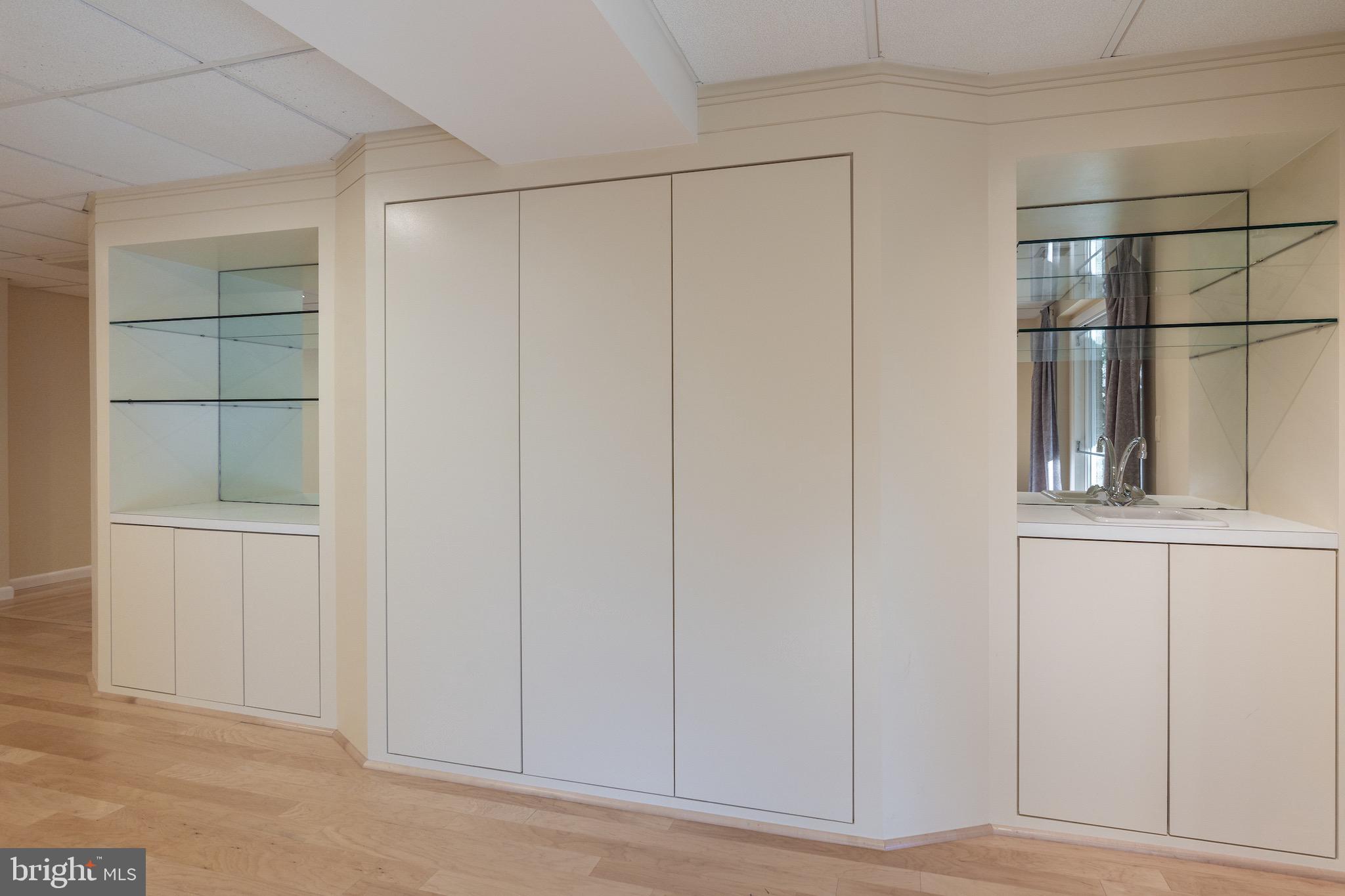 GLEN OAKS - Residential