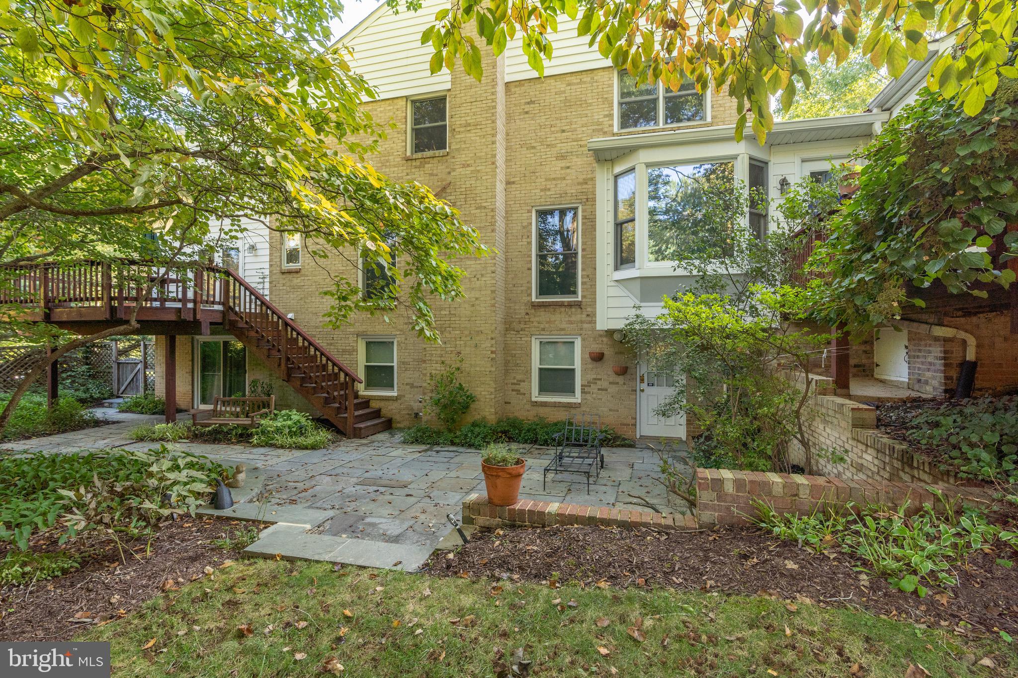 GLEN OAKS - Residential