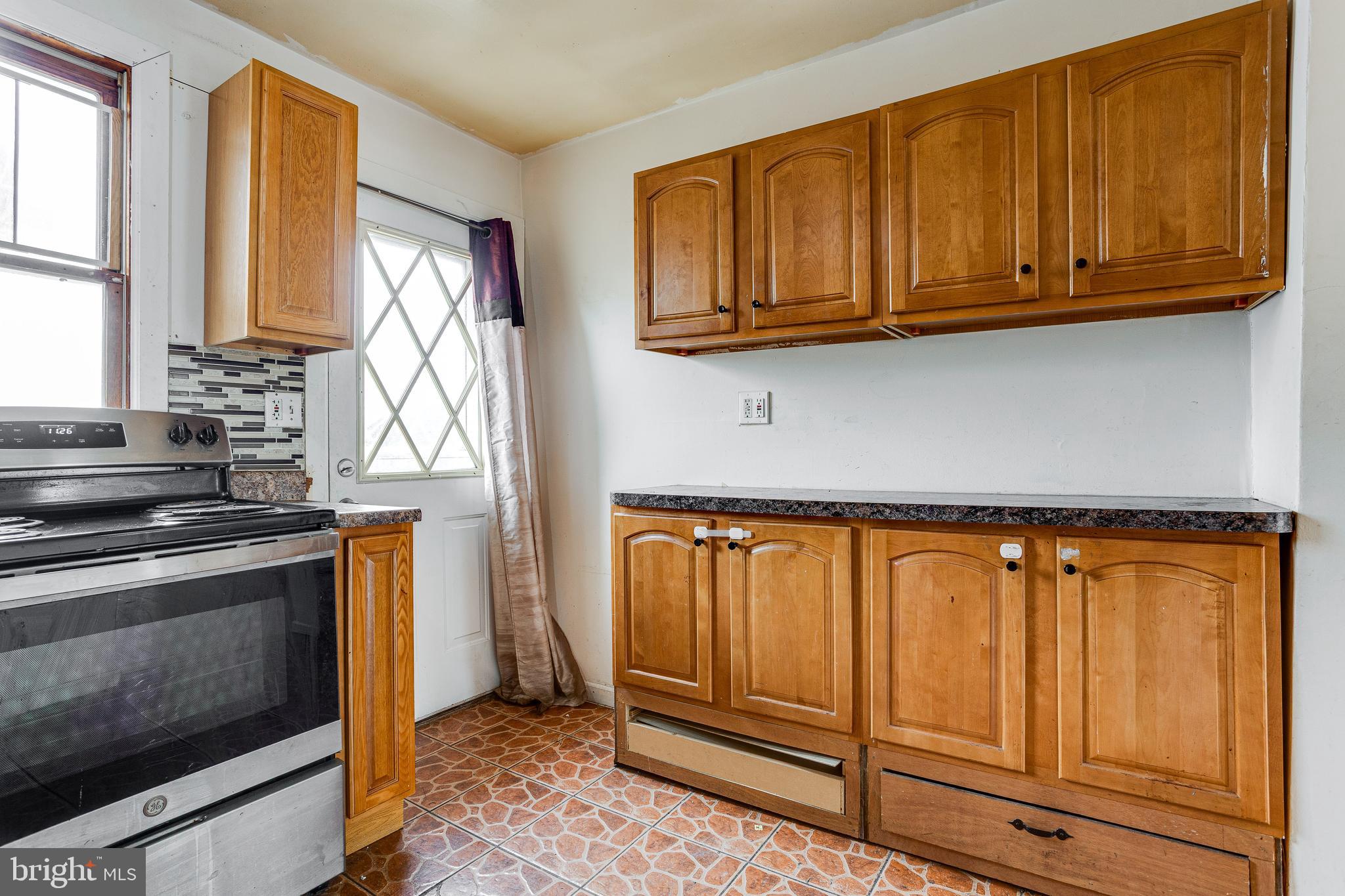 PORT RICHMOND - Residential