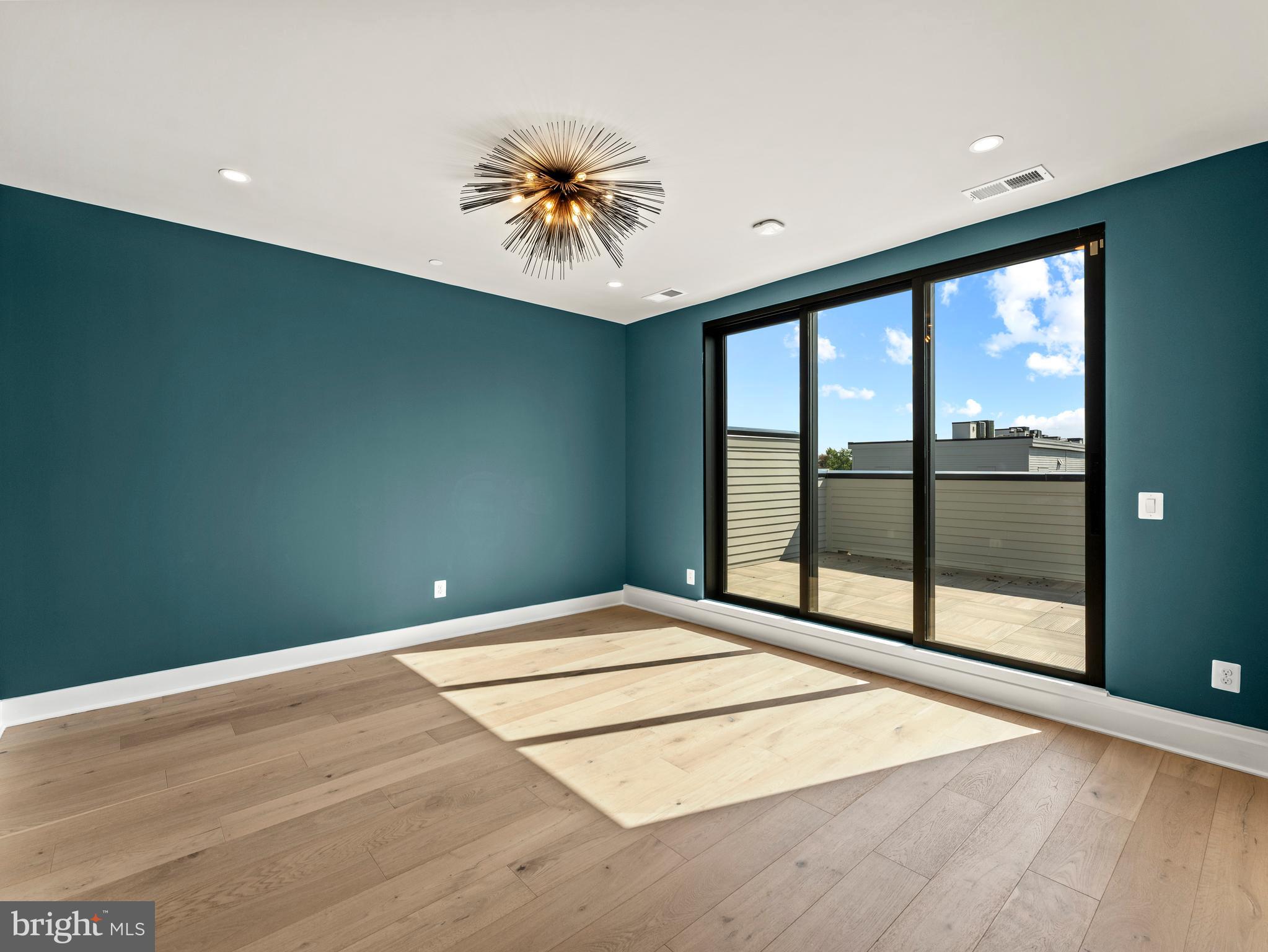 TYSONS RIDGE - Residential Lease