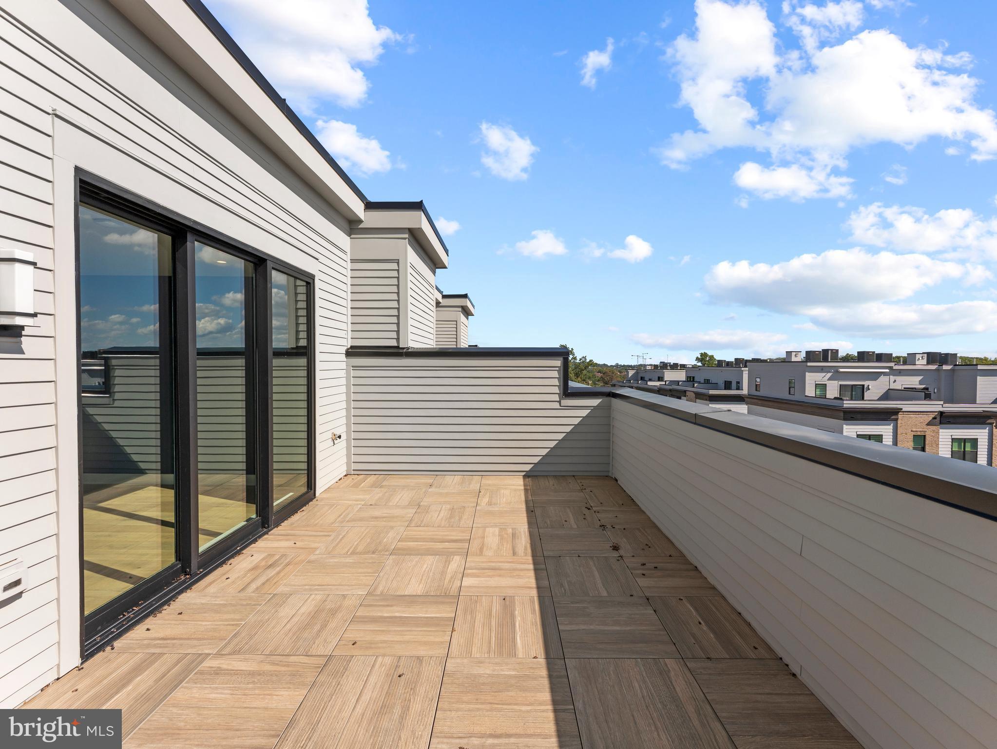 TYSONS RIDGE - Residential Lease