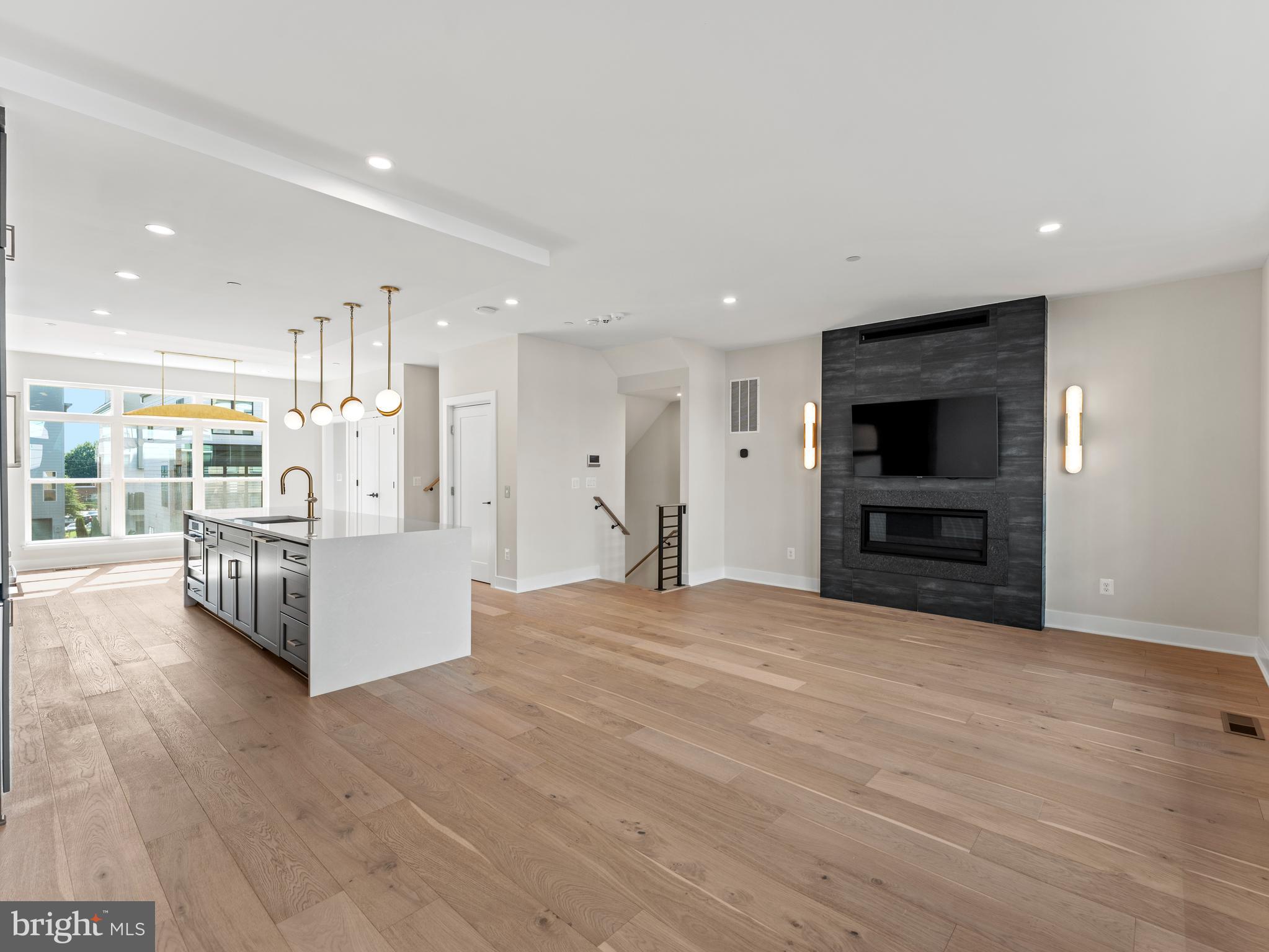 TYSONS RIDGE - Residential Lease