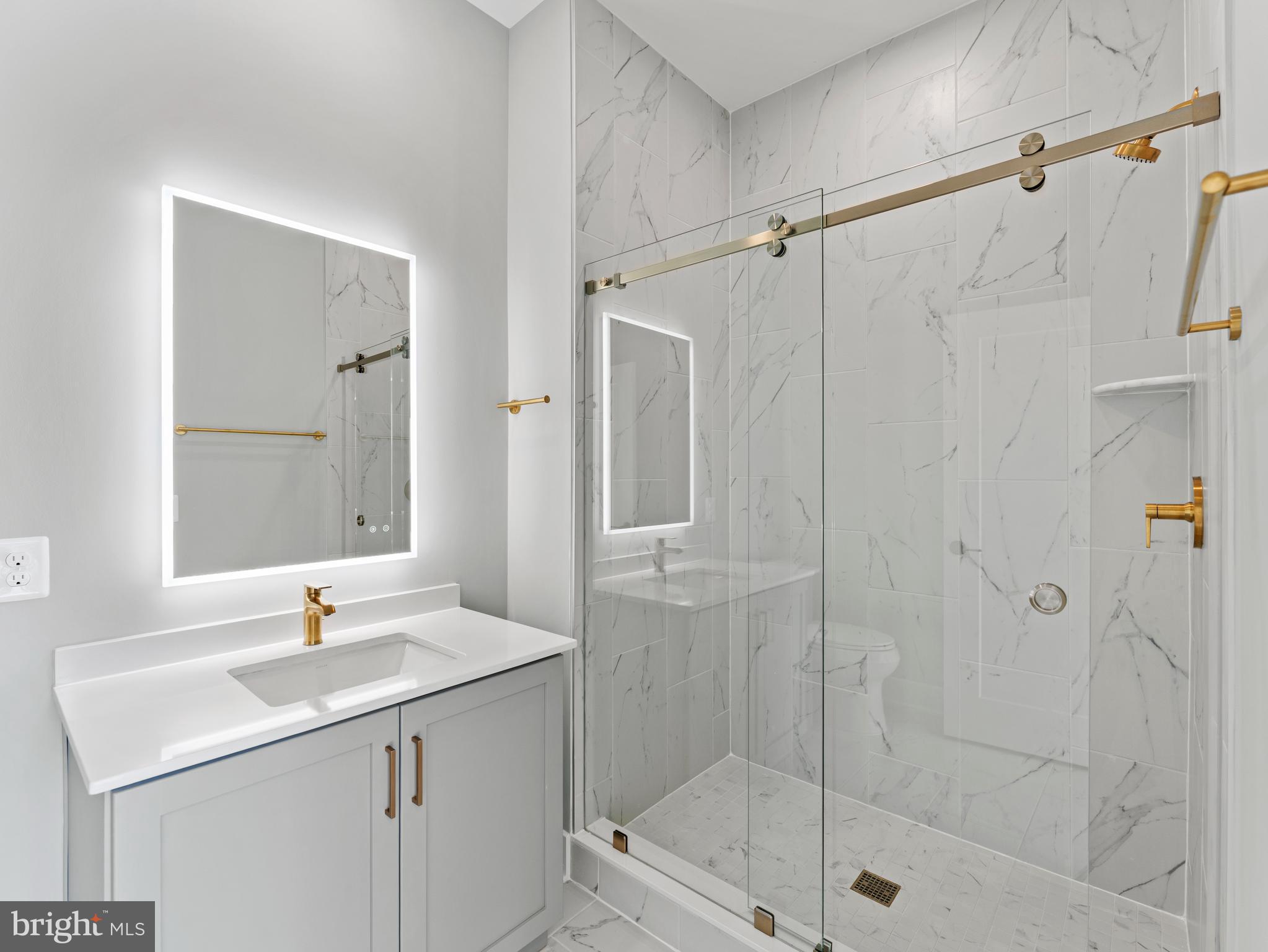 TYSONS RIDGE - Residential Lease