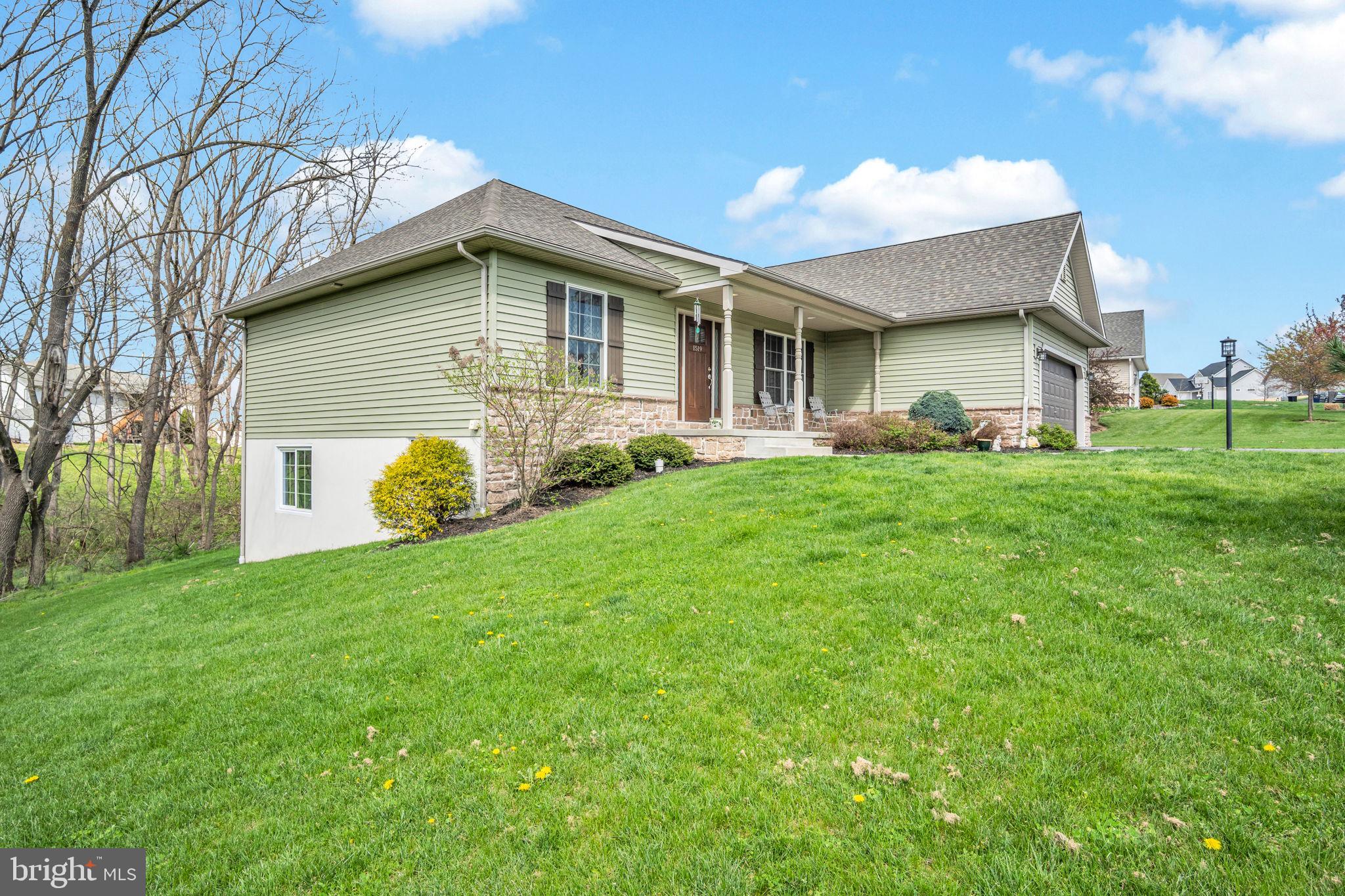 THE ESTATES AT HEARTHSIDE - Residential