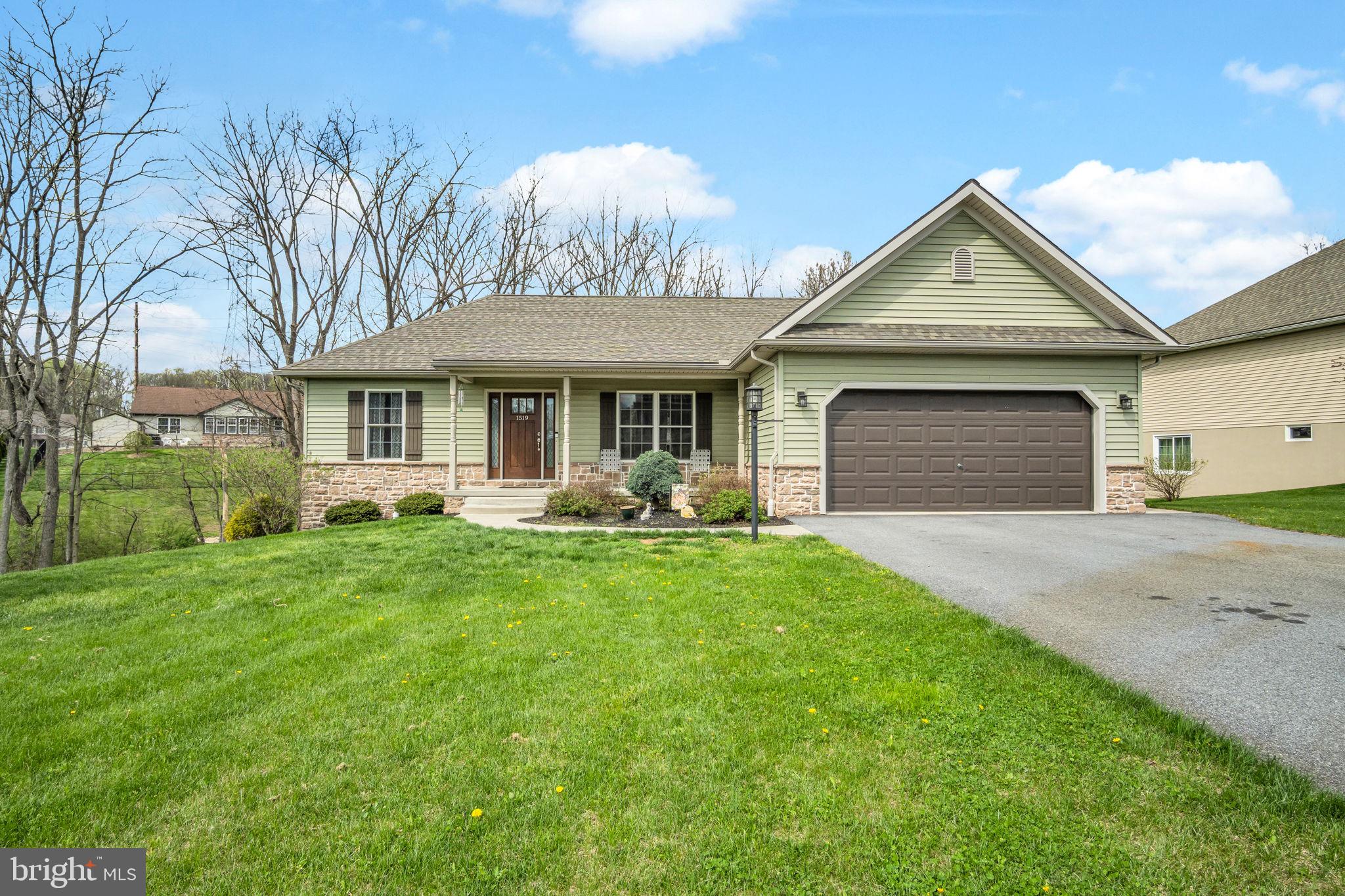 THE ESTATES AT HEARTHSIDE - Residential