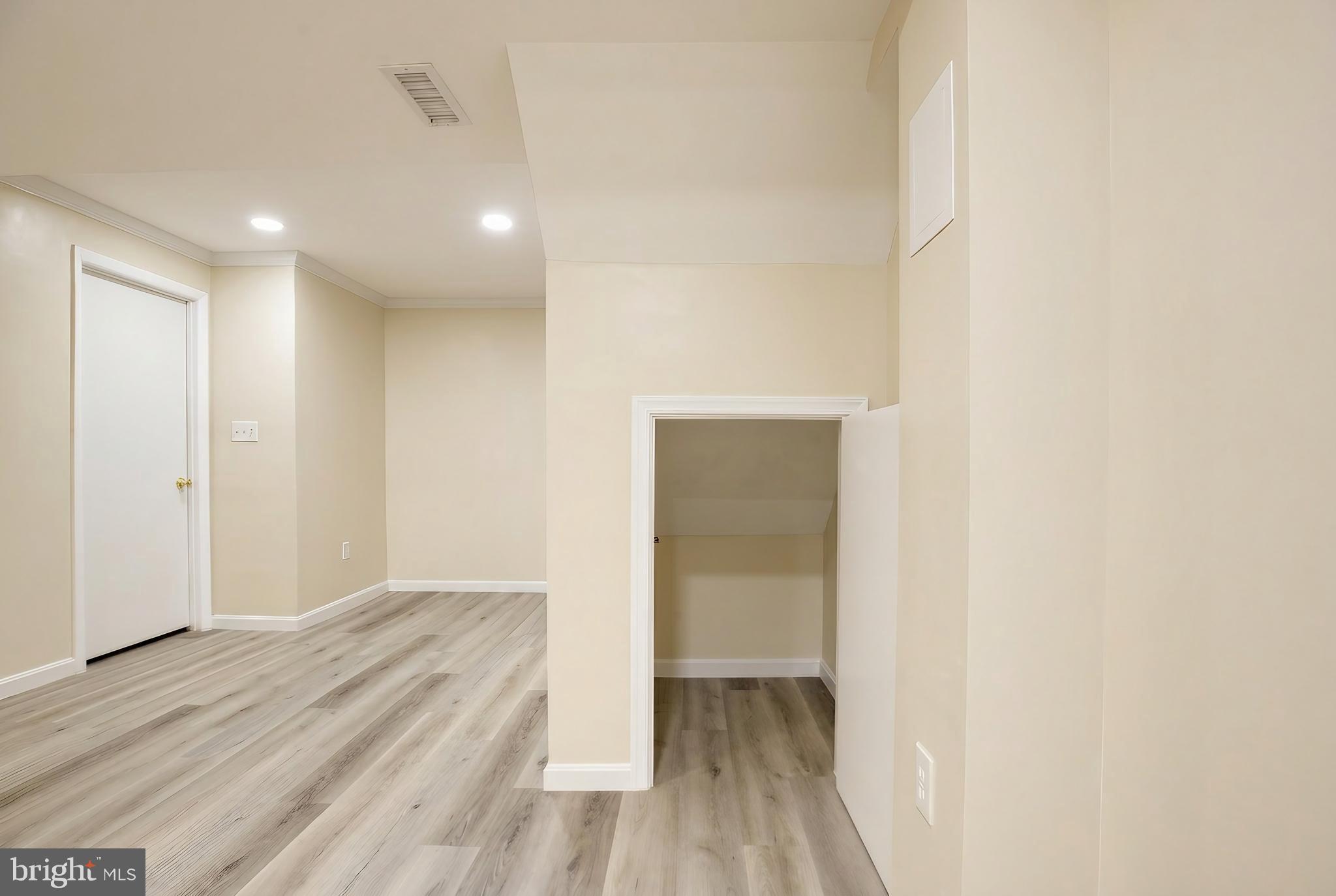 WESTLEIGH - Residential