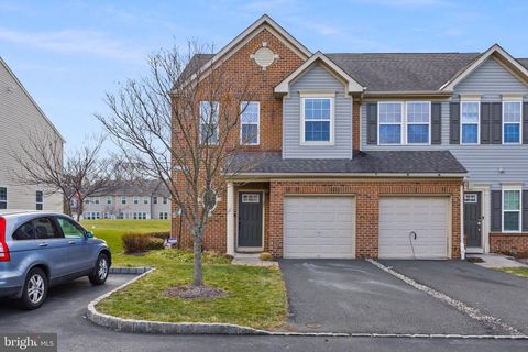 Condo For Sale - 21 Sundance Drive<br/> HAMILTON, NJ 08619