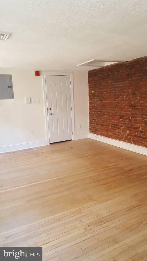 CENTER CITY - Residential Lease