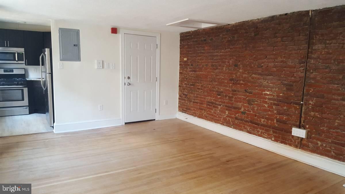 CENTER CITY - Residential Lease