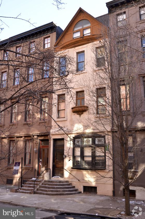 CENTER CITY - Residential Lease