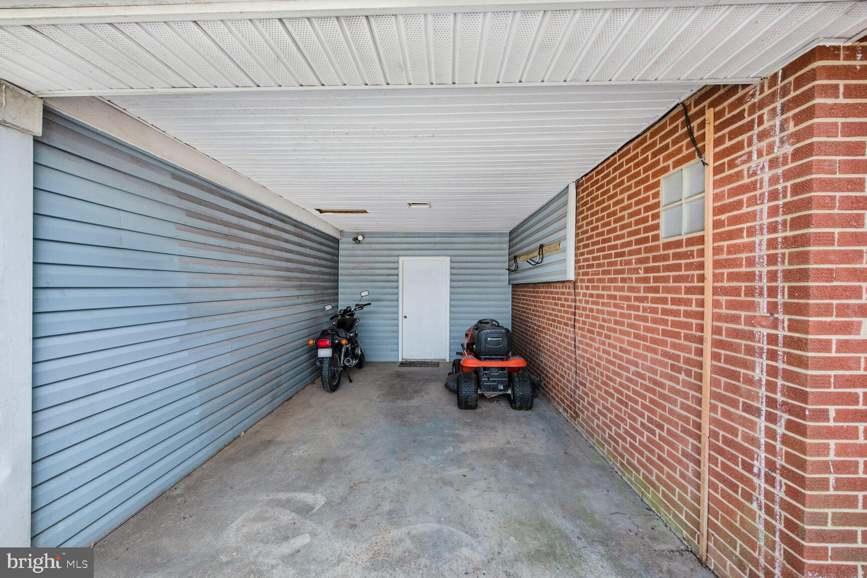 LAYTON HALL - Residential