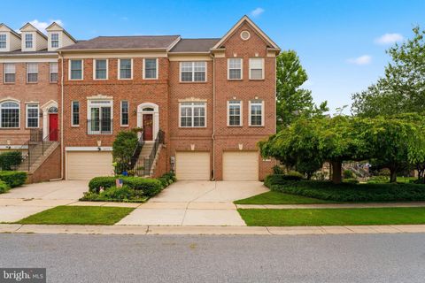 Townhouse For Sale - 10779 Folkestone Way<br/> Howard County, WOODSTOCK, MD 21163