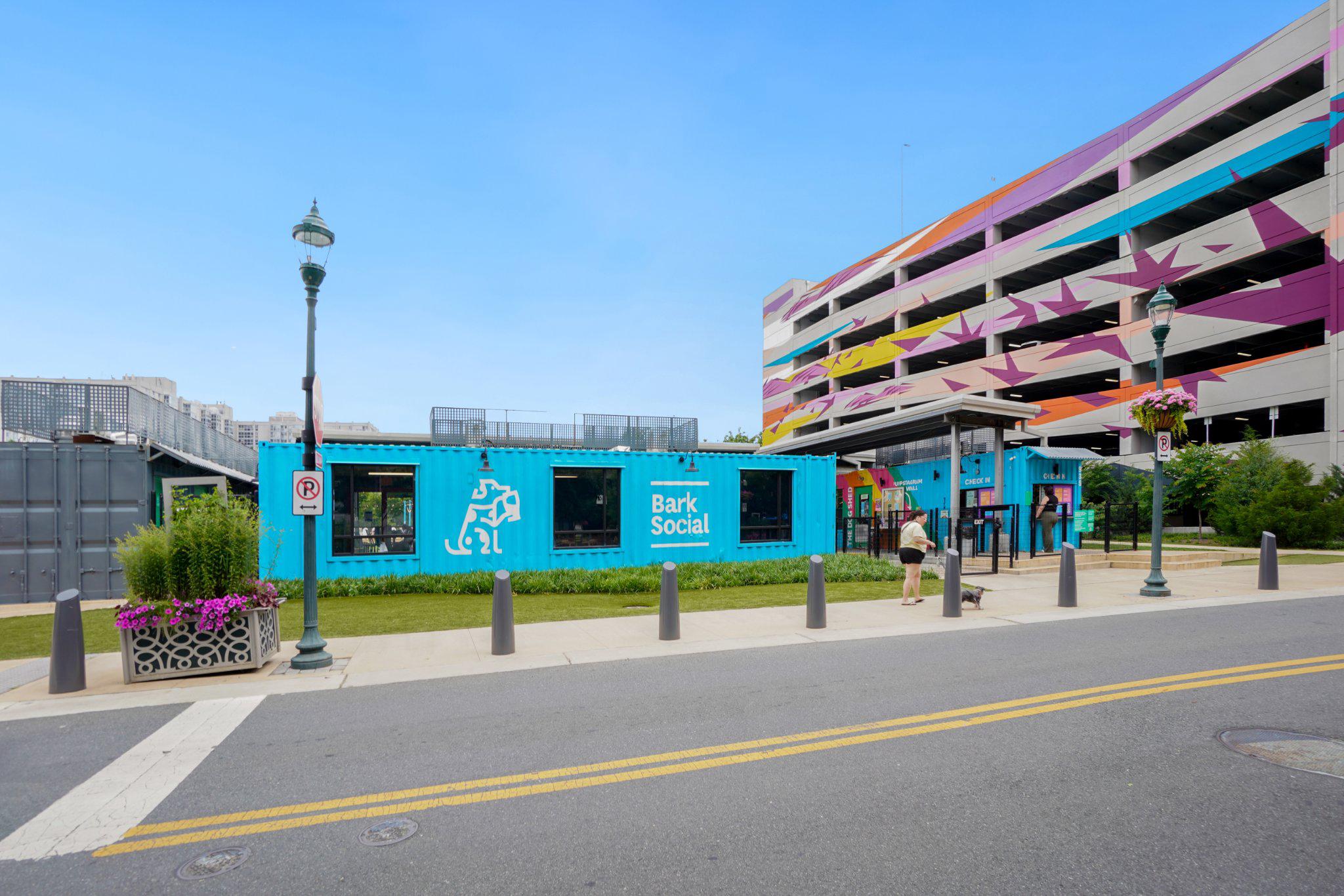 MONTGOMERY SQUARE - Residential