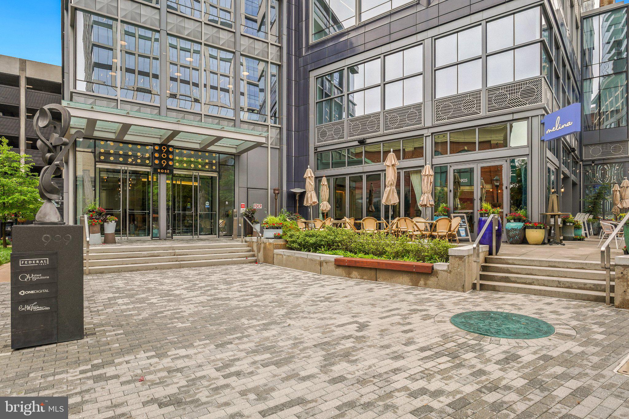 MONTGOMERY SQUARE - Residential