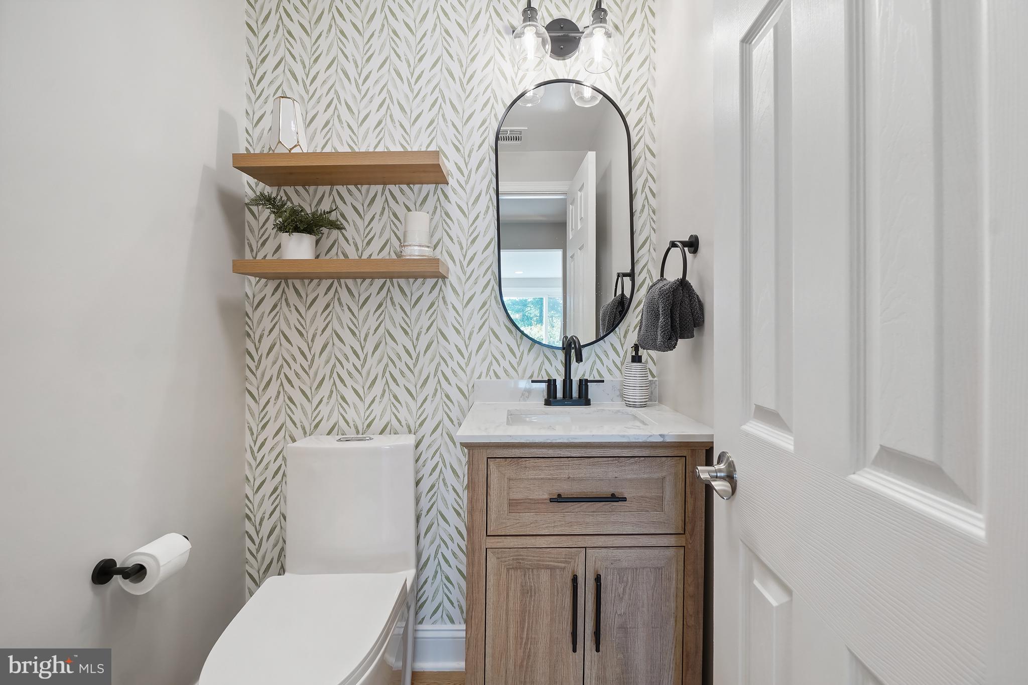MONTGOMERY SQUARE - Residential
