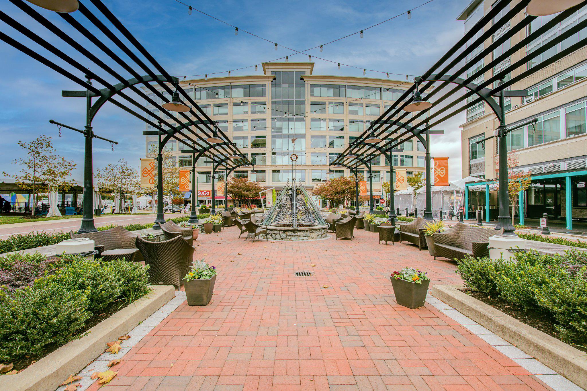MONTGOMERY SQUARE - Residential