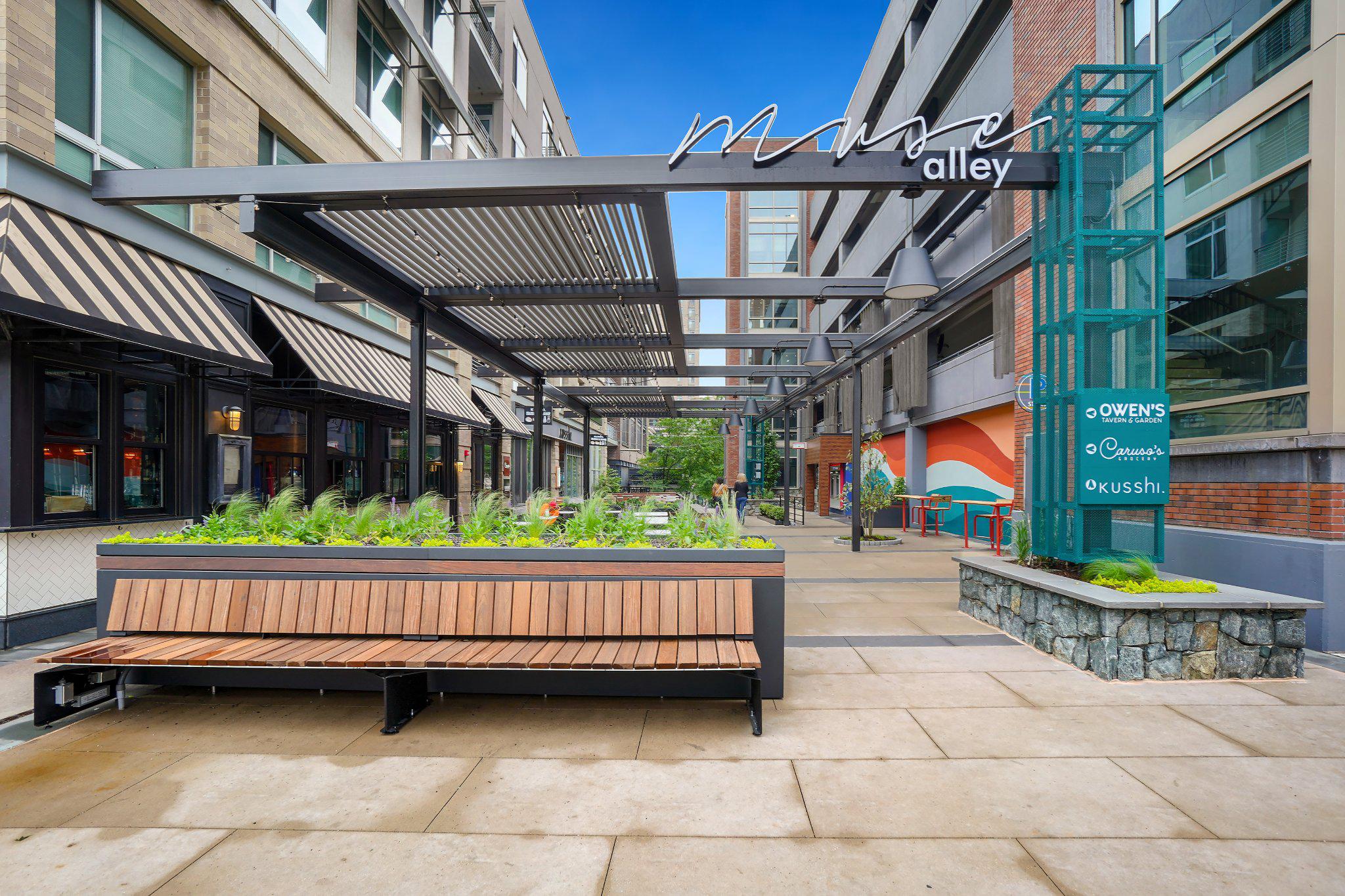 MONTGOMERY SQUARE - Residential