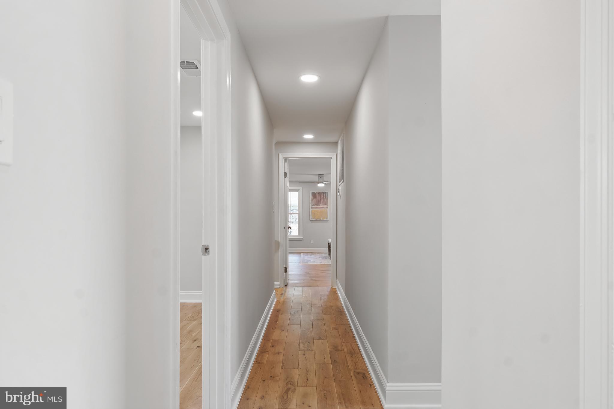 MONTGOMERY SQUARE - Residential