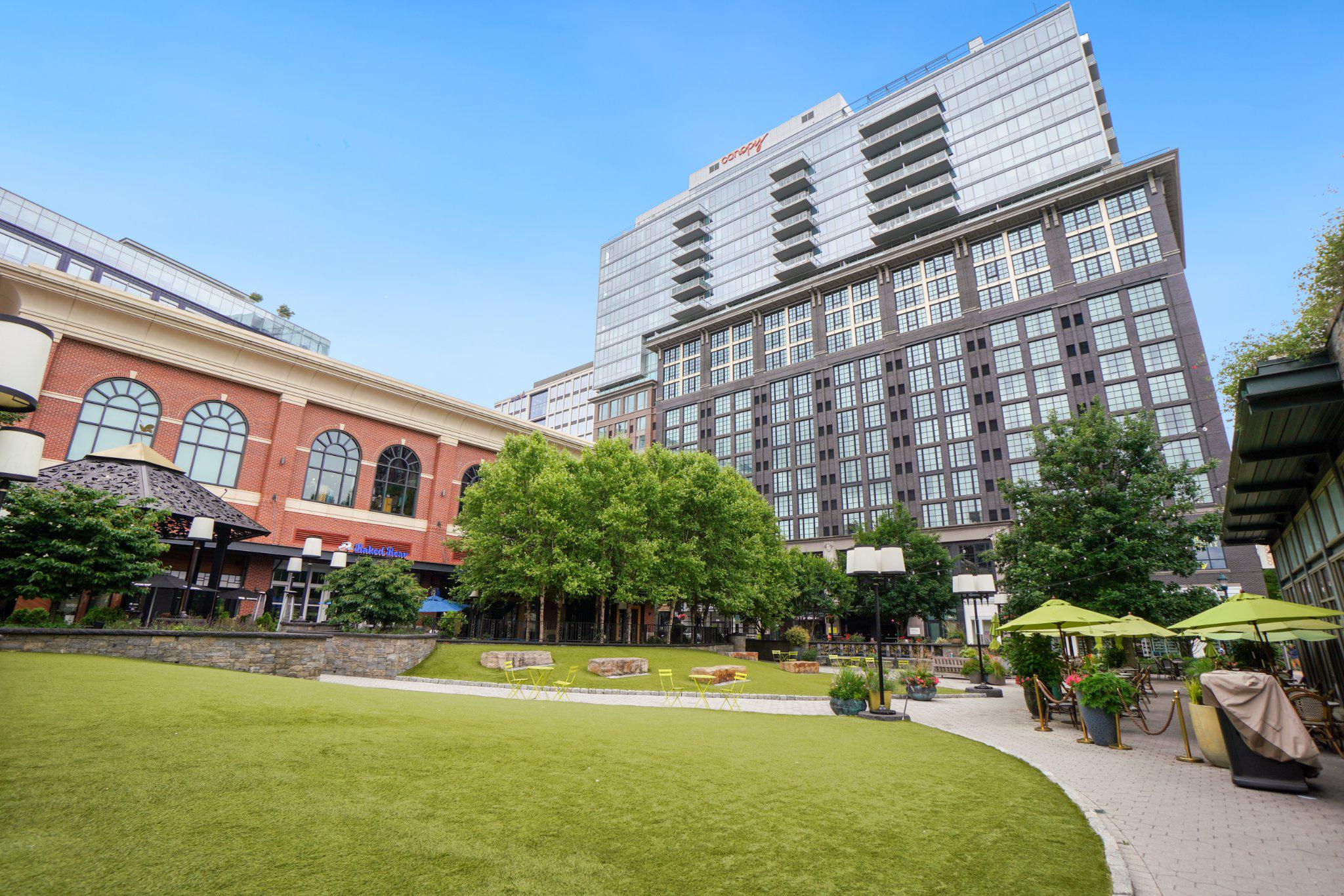 MONTGOMERY SQUARE - Residential