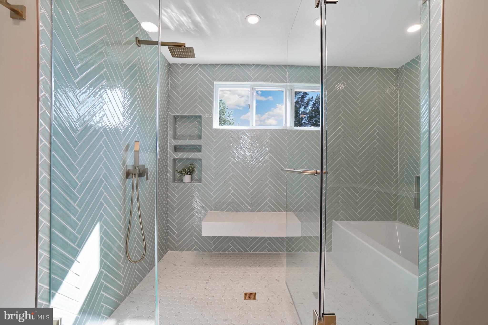 MONTGOMERY SQUARE - Residential