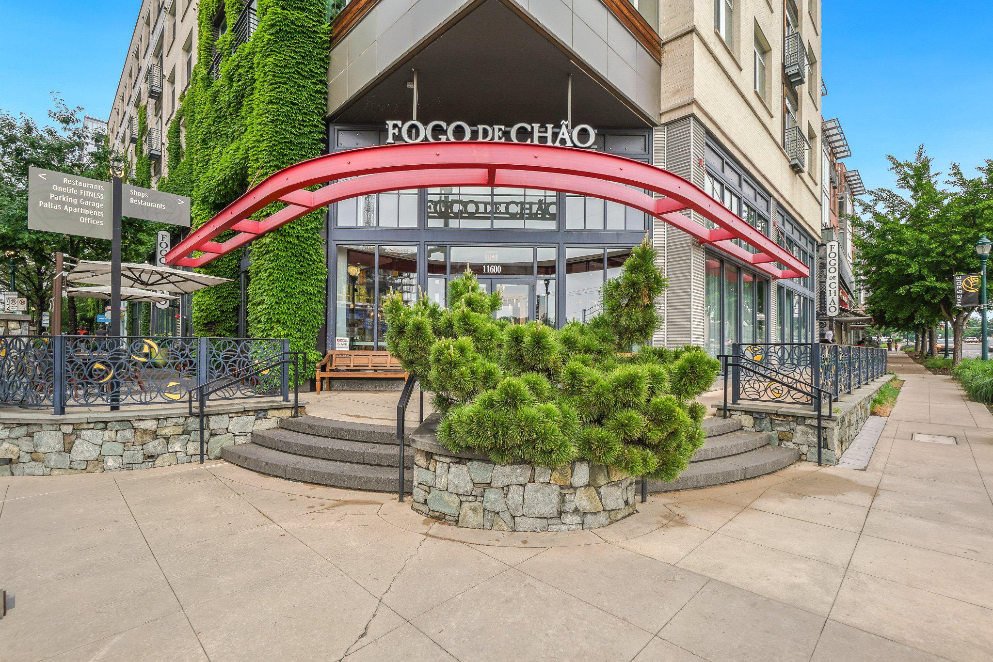 MONTGOMERY SQUARE - Residential