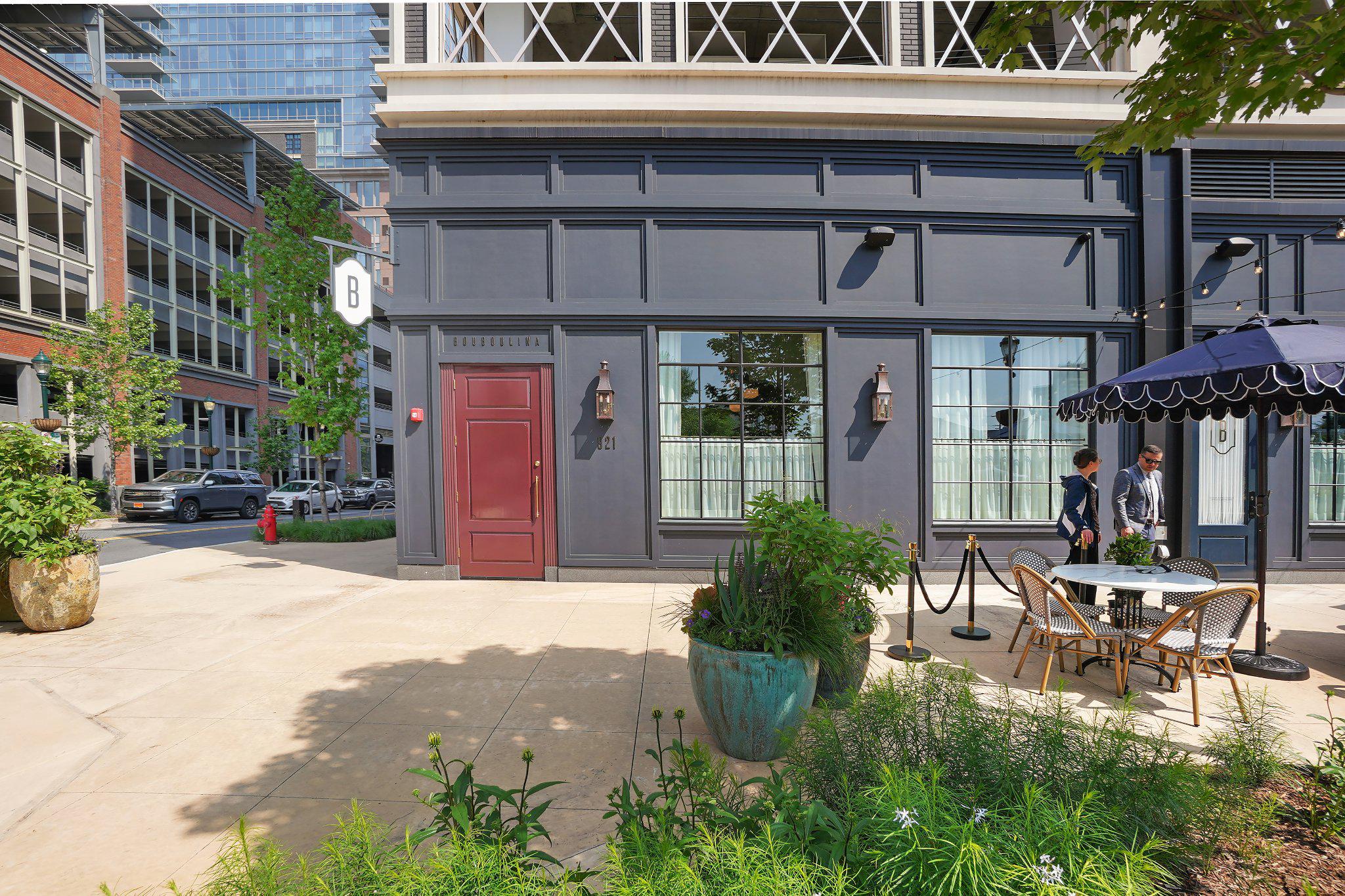 MONTGOMERY SQUARE - Residential